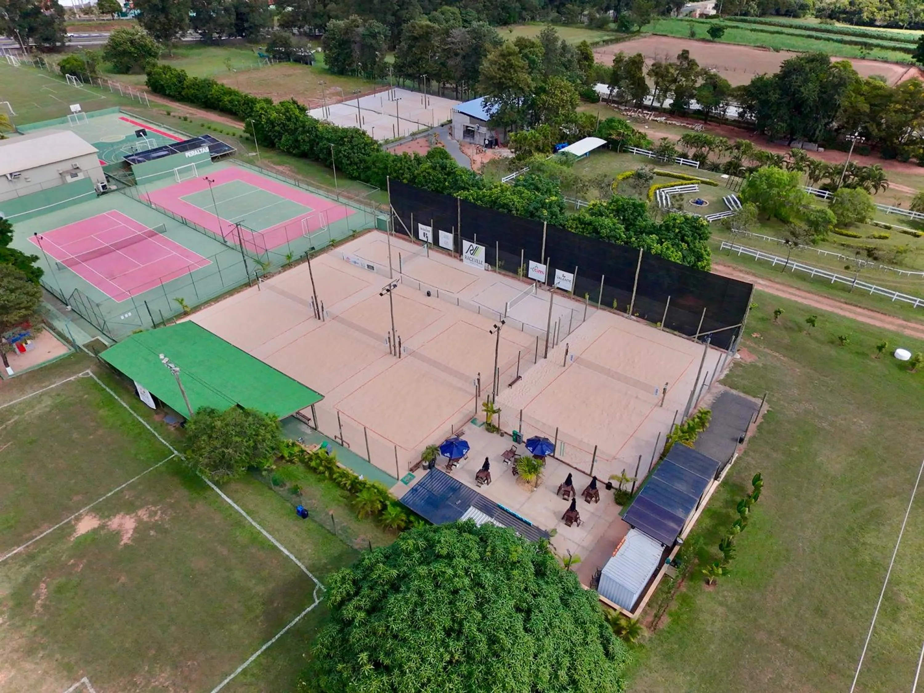 Tennis court in Brotas Eco Hotel Fazenda