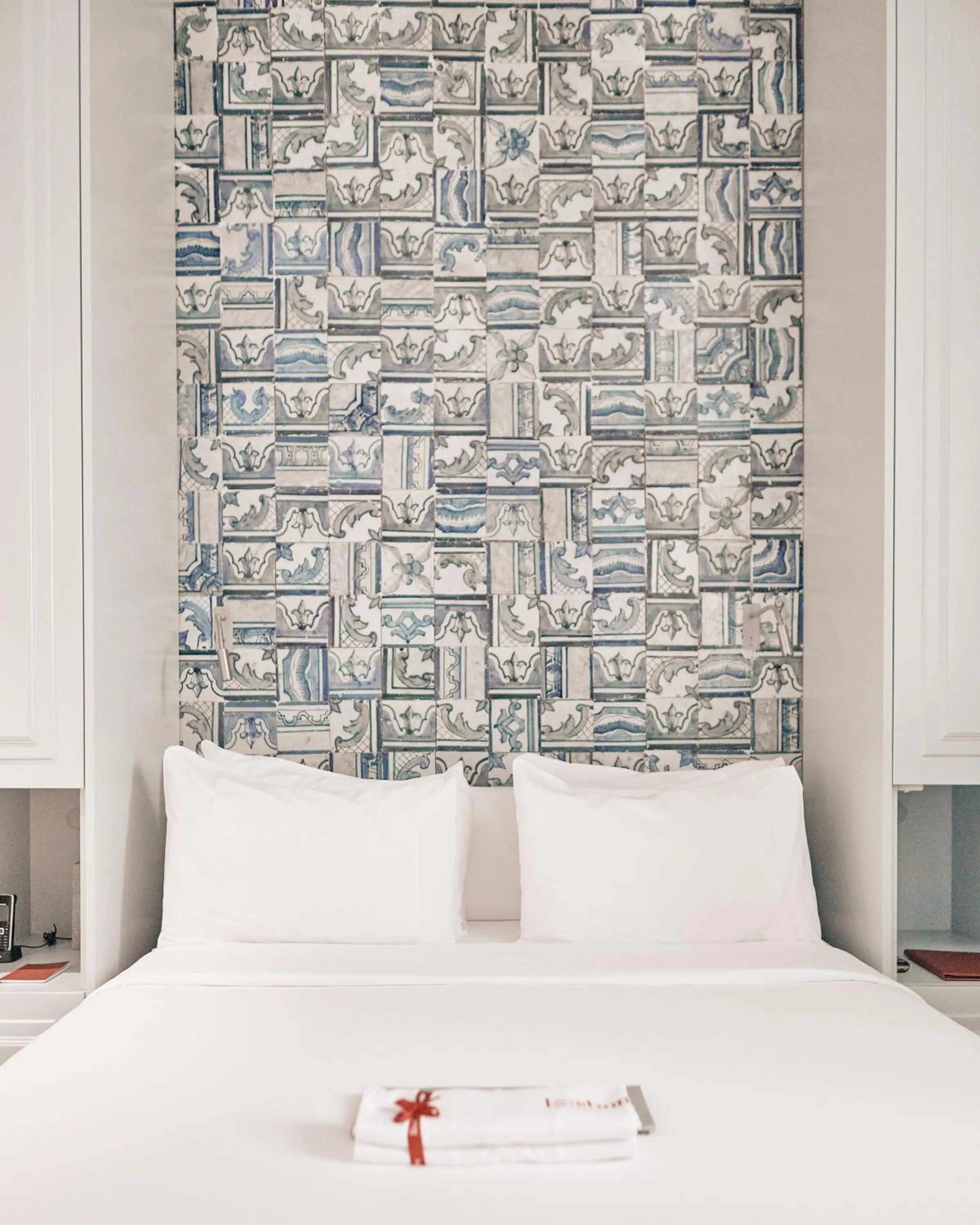 Bed in Dare Lisbon House