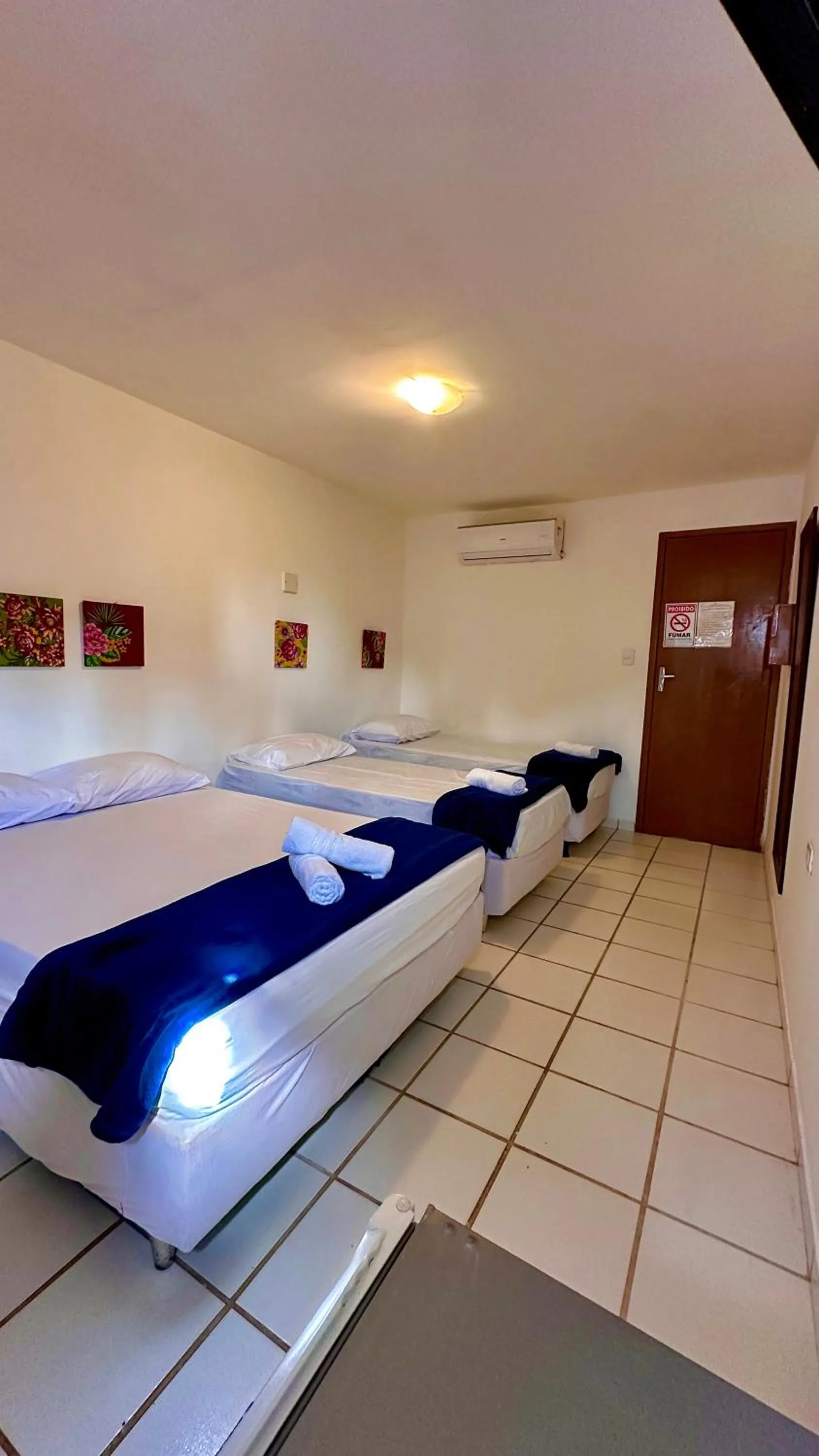 Photo of the whole room, Bed in Paranambuca Pousada