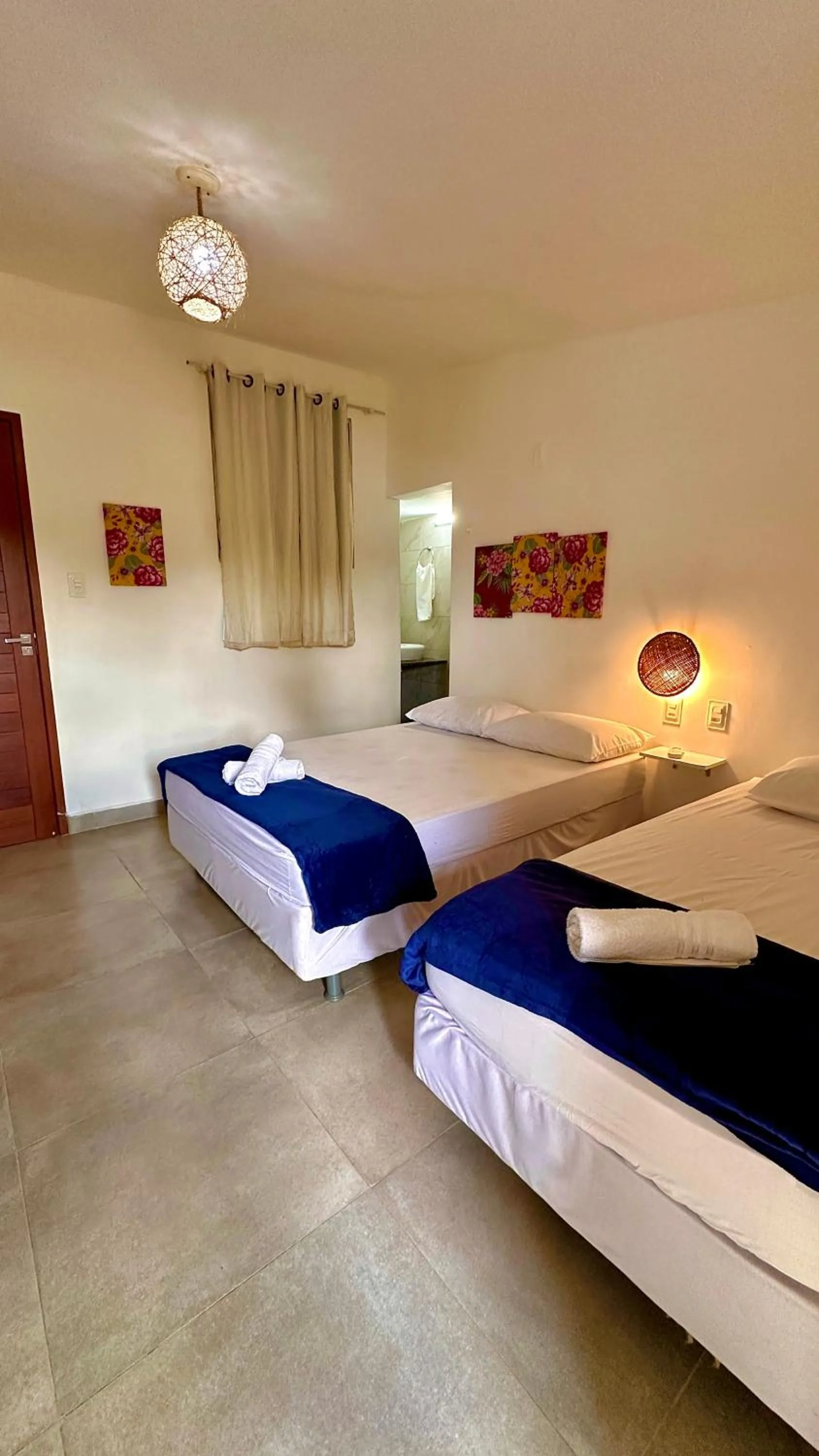 Photo of the whole room, Bed in Paranambuca Pousada