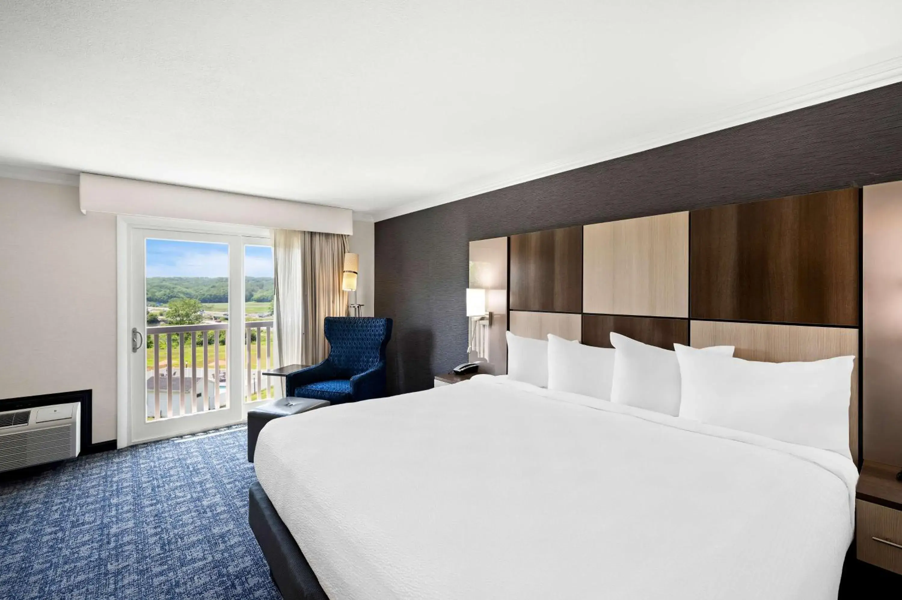 Bedroom, Bed in Best Western - Freeport Inn Bedroom, Bed in Best Western - Freeport Inn