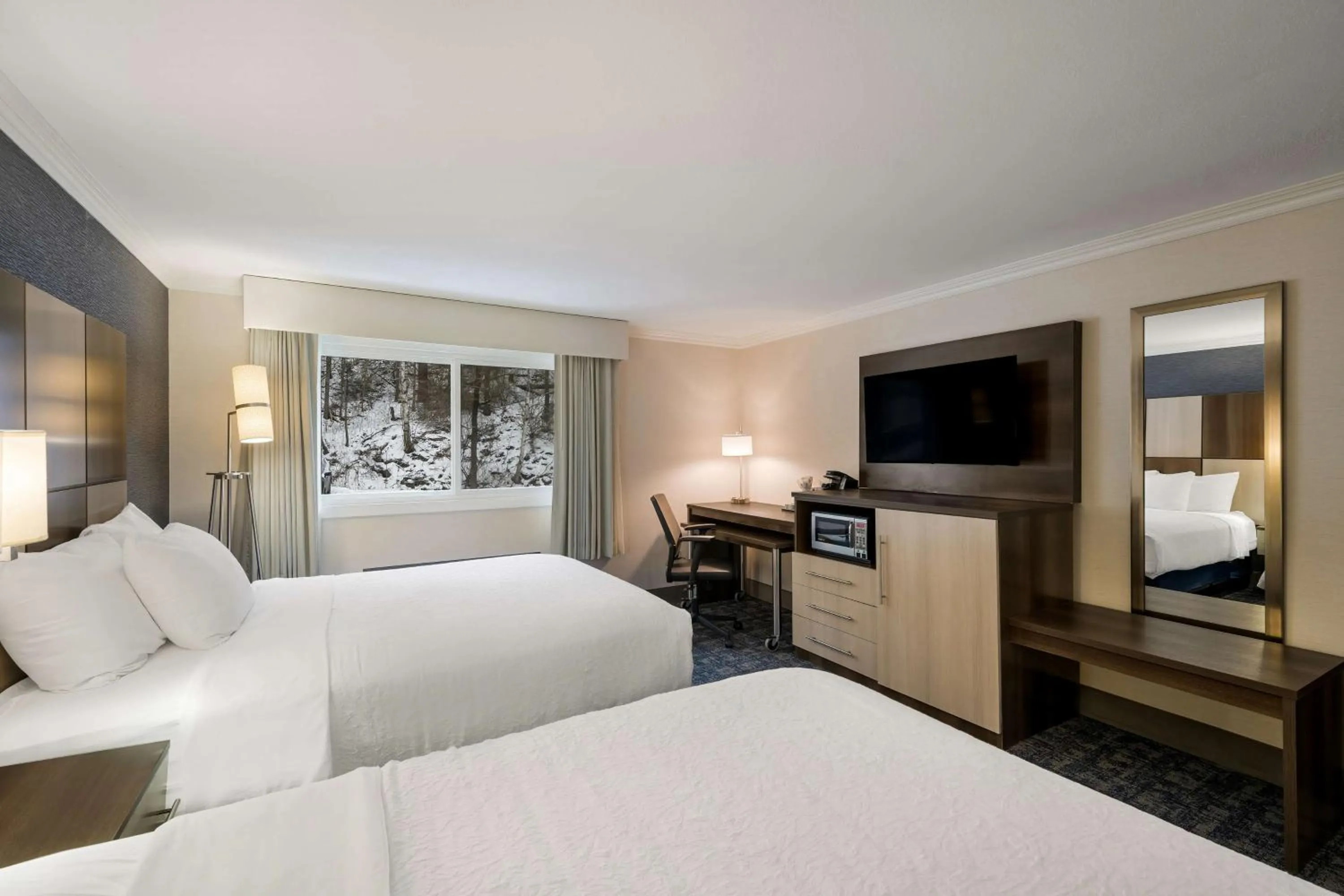 Bedroom, Bed in Best Western - Freeport Inn