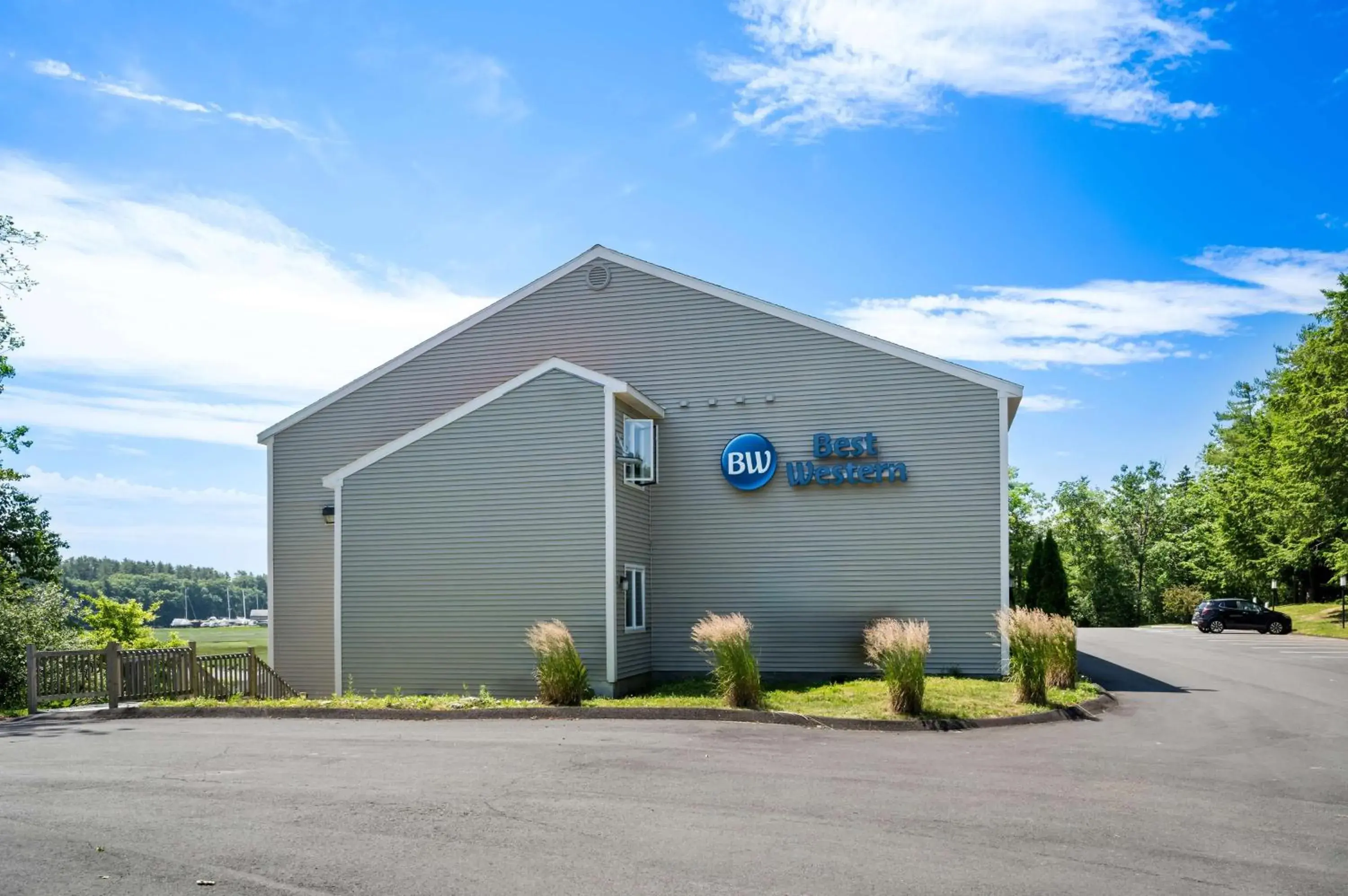 Property building in Best Western - Freeport Inn Property building in Best Western - Freeport Inn