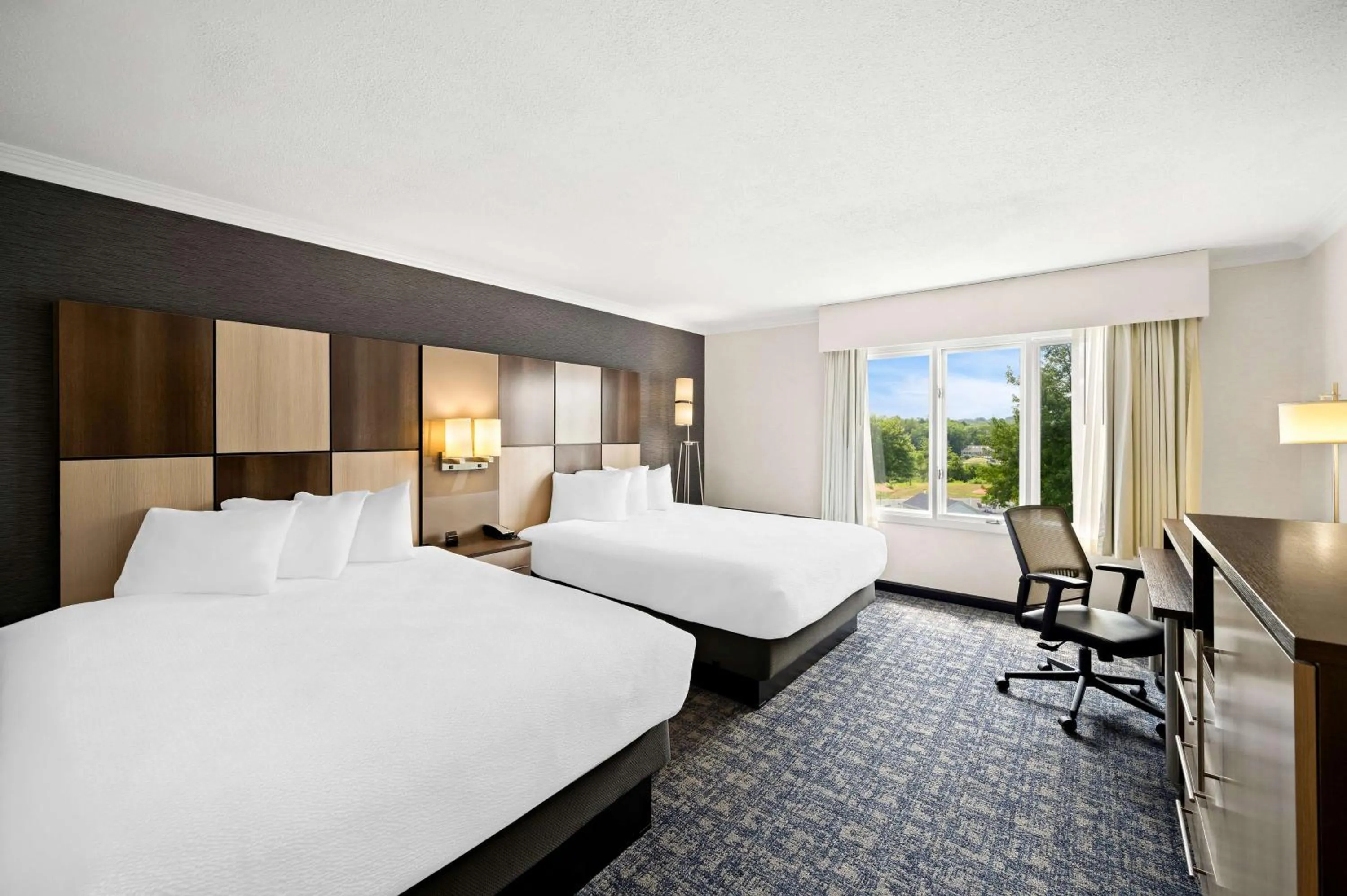 Bedroom, Bed in Best Western - Freeport Inn