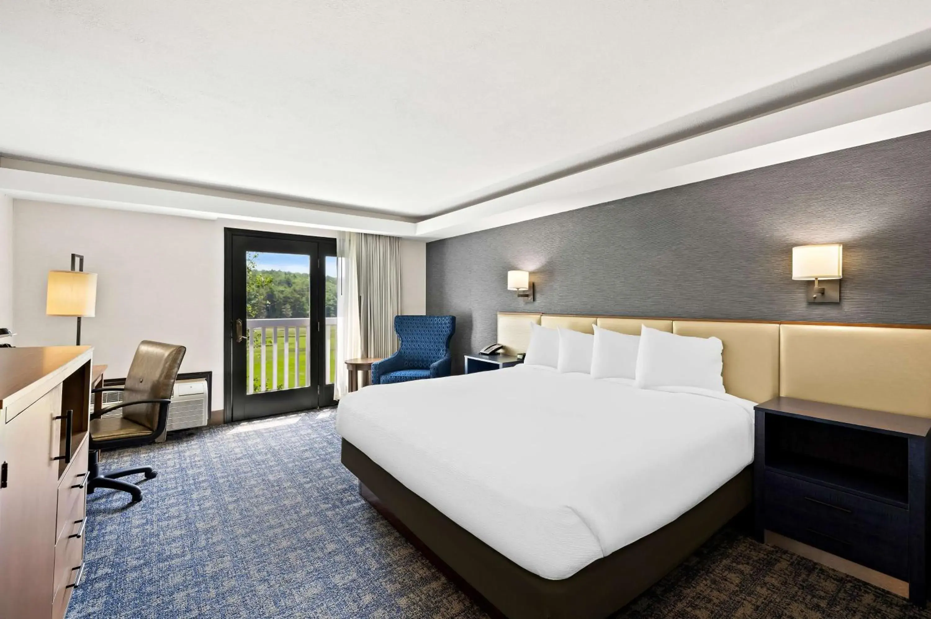 Bedroom, Bed in Best Western - Freeport Inn Bedroom, Bed in Best Western - Freeport Inn