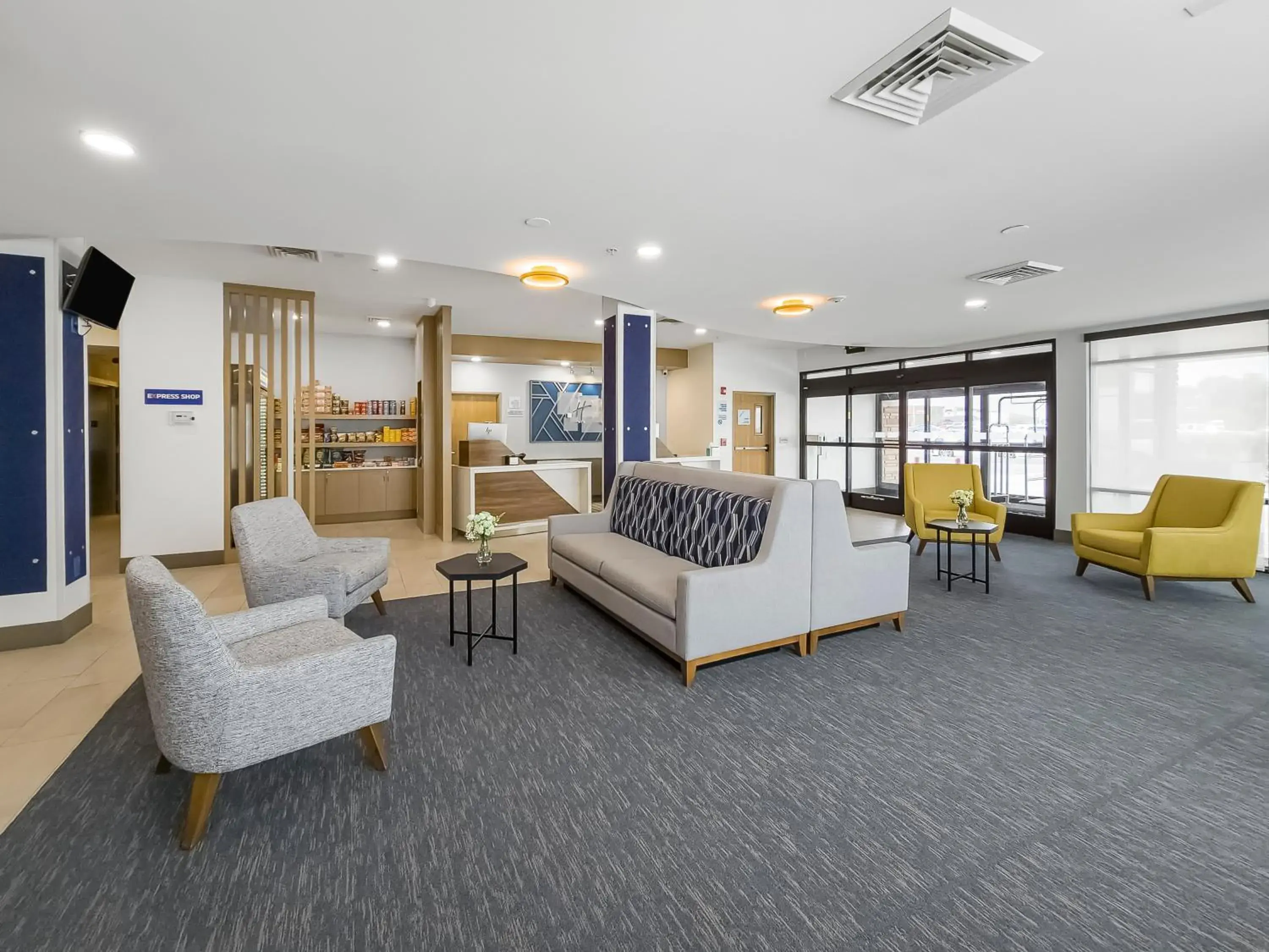 Property building in Holiday Inn Express Salt Lake City South - Midvale by IHG Property building in Holiday Inn Express Salt Lake City South - Midvale by IHG