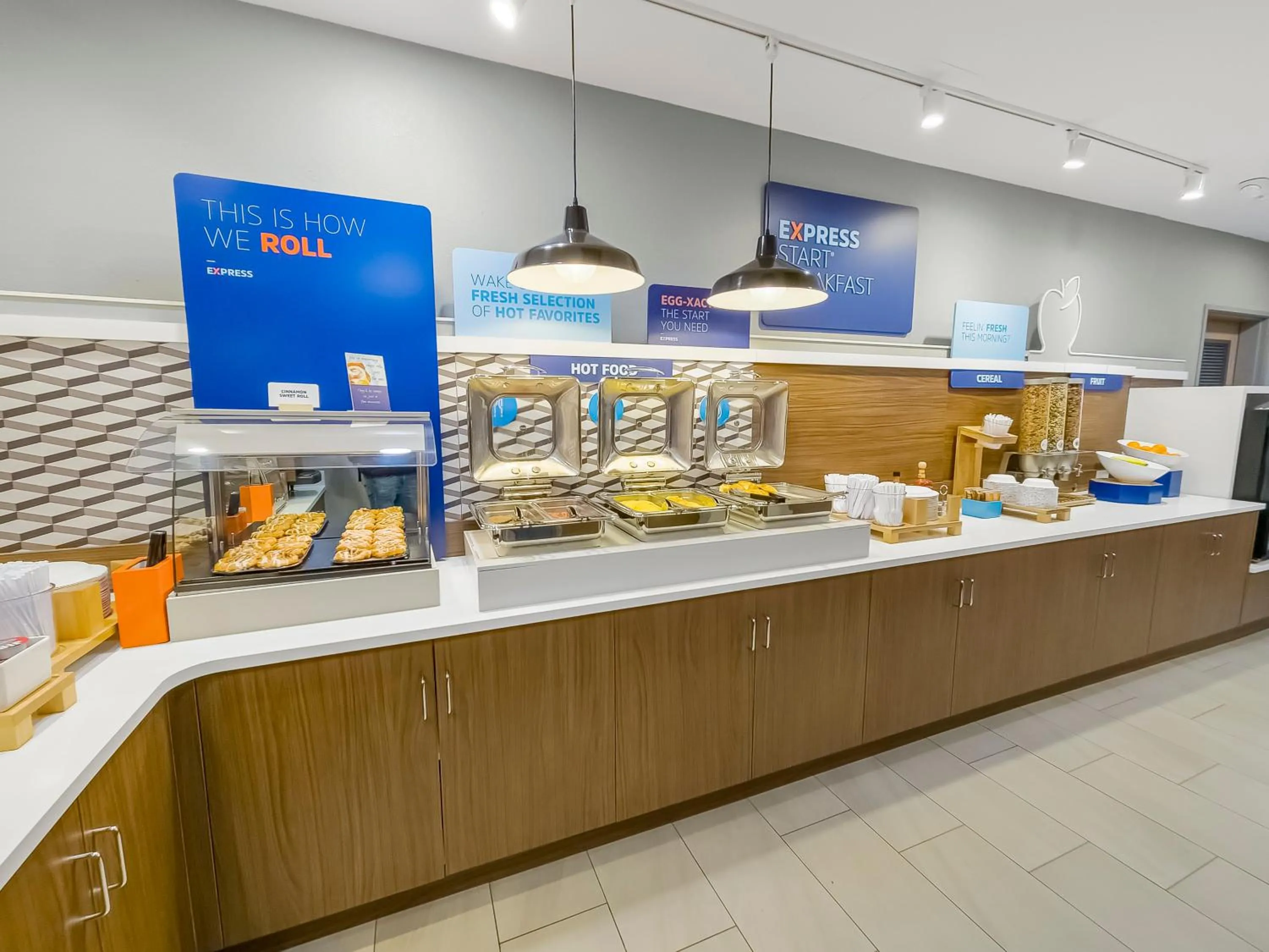 Breakfast in Holiday Inn Express Salt Lake City South - Midvale by IHG