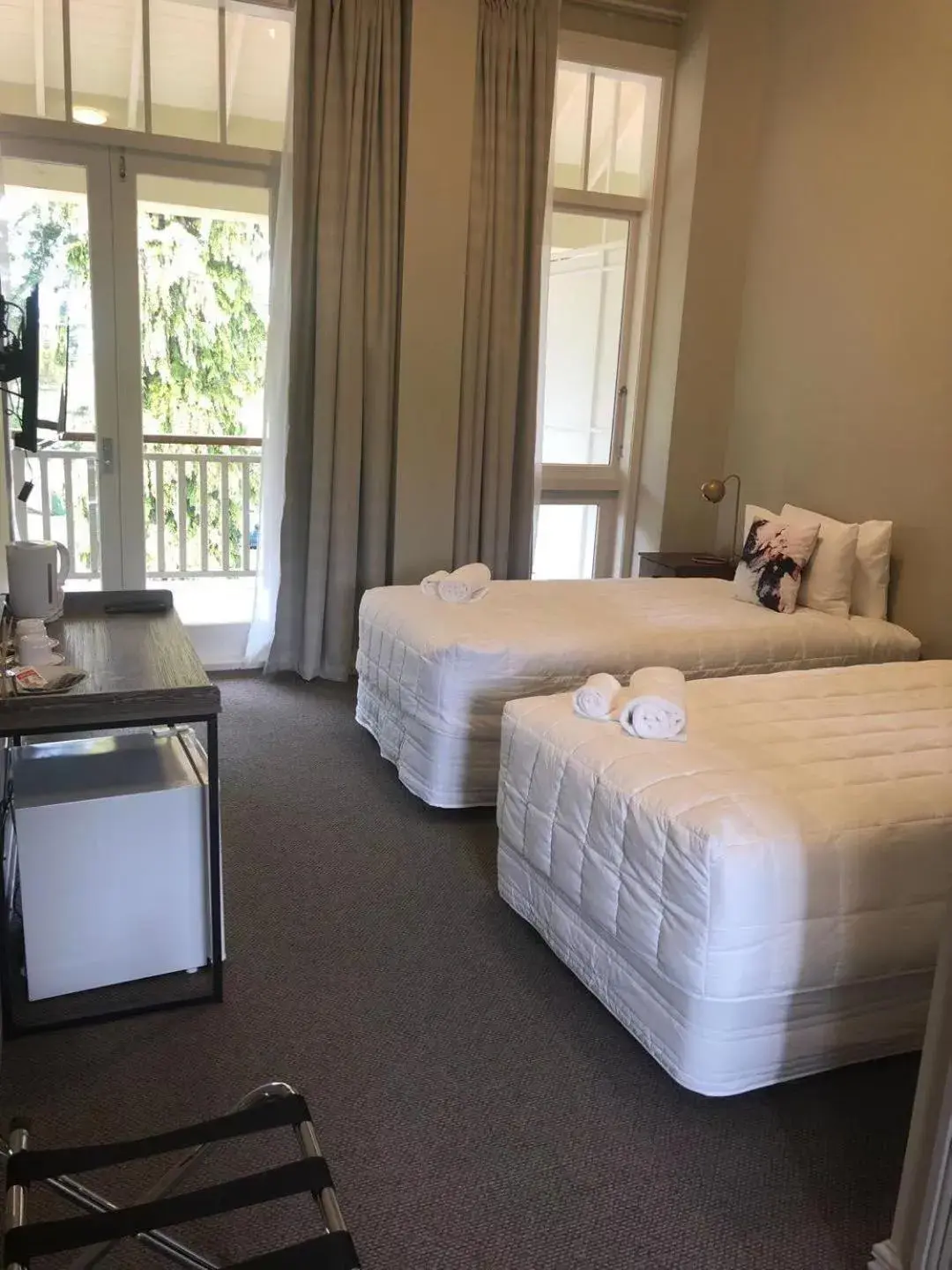 Twin Room with Balcony - single occupancy in Teschemakers Resort Twin Room with Balcony - single occupancy in Teschemakers Resort