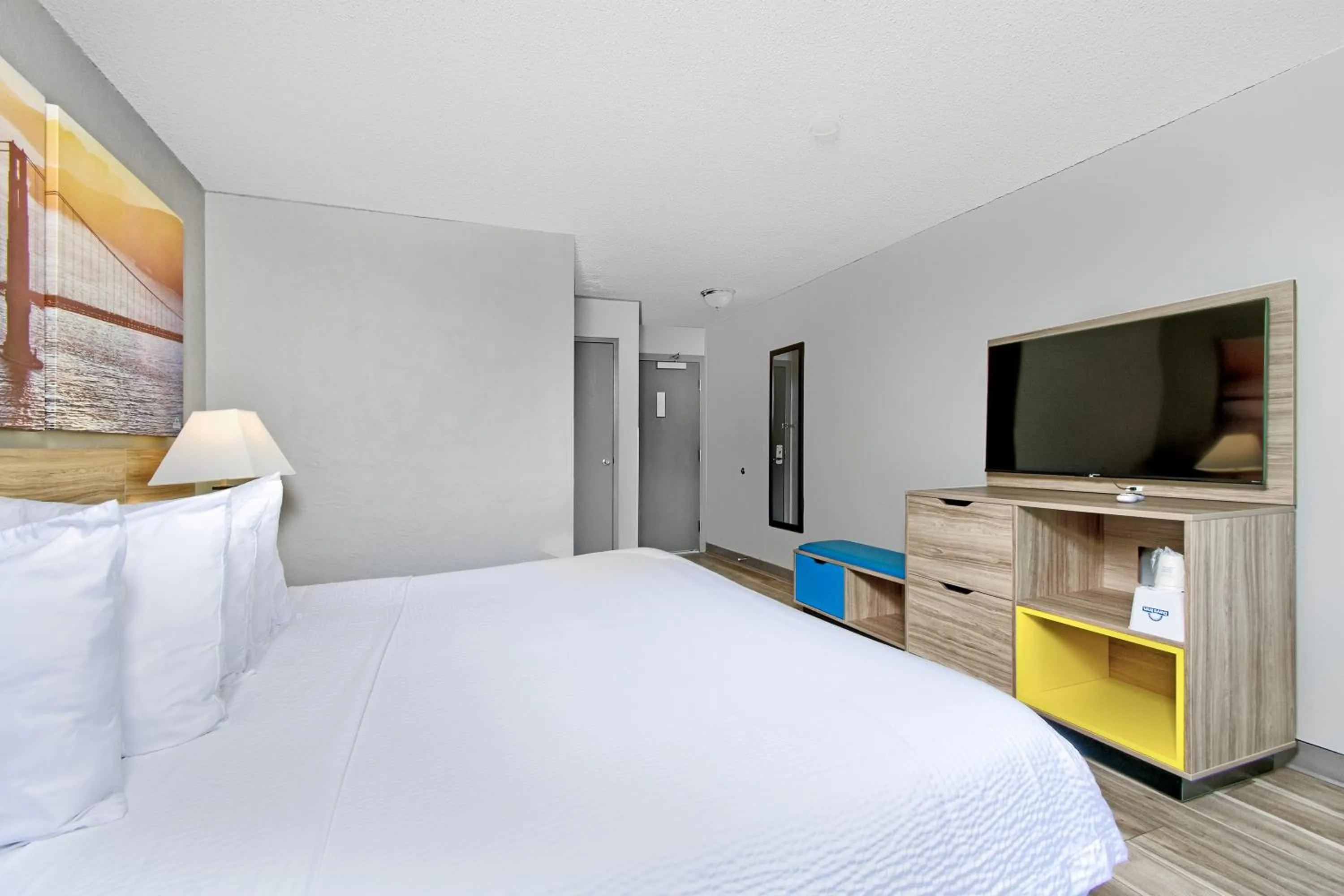 Bed in Days Inn by Wyndham Novato/San Francisco