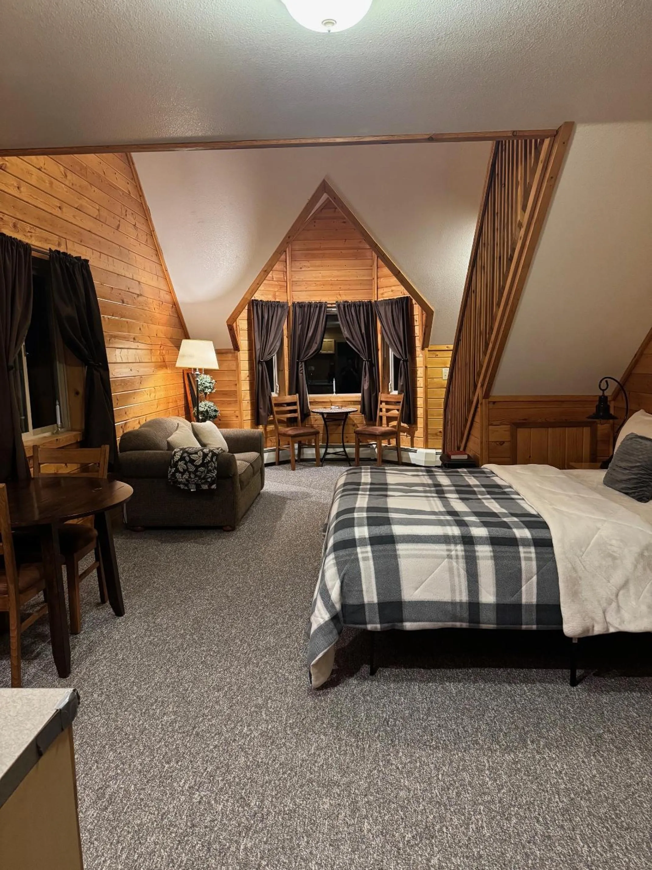 Other, Bed in Susitna River Lodging, Suites