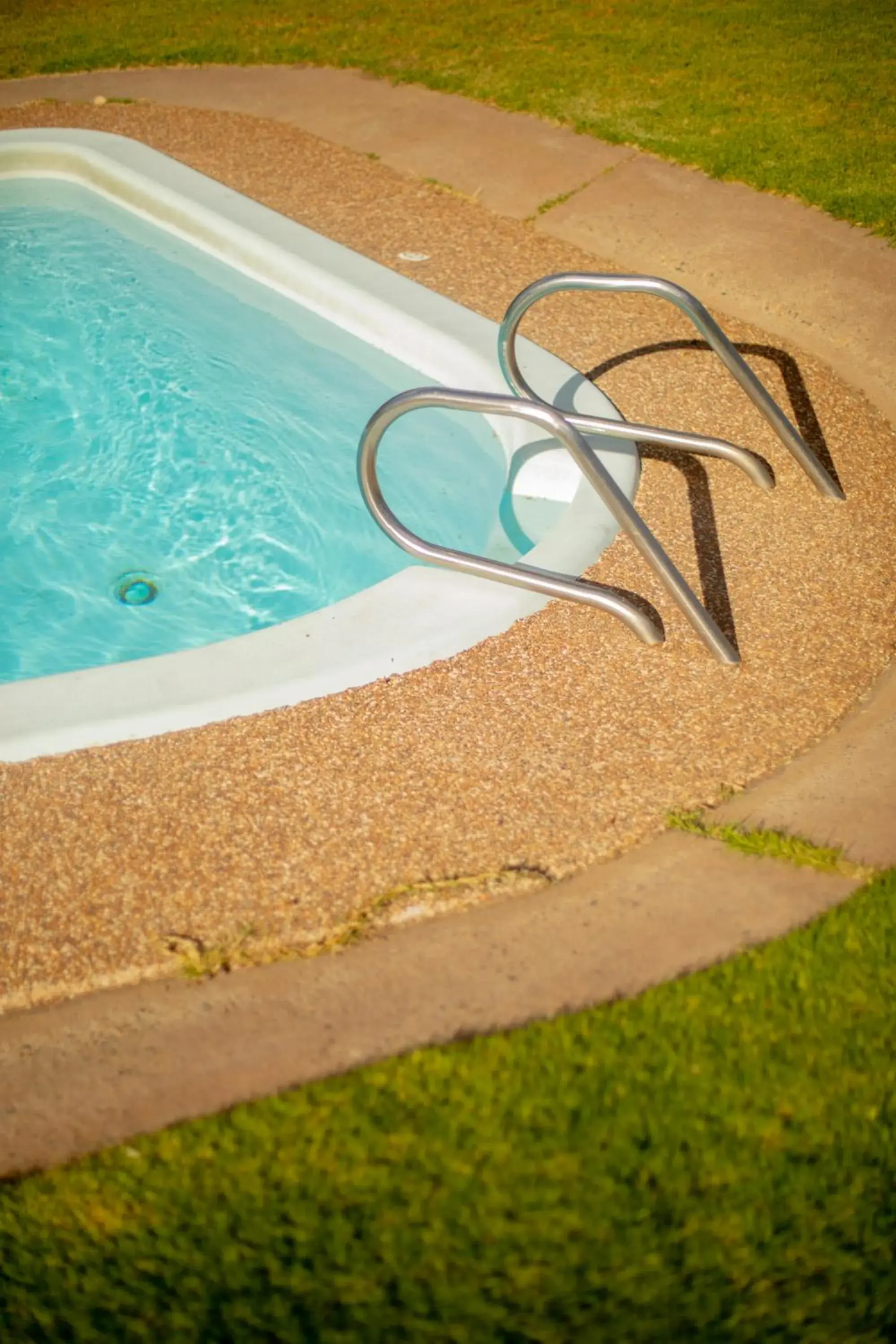 Swimming pool in The Alluna Motel, an Ascend Collection Hotel Swimming pool in The Alluna Motel, an Ascend Collection Hotel