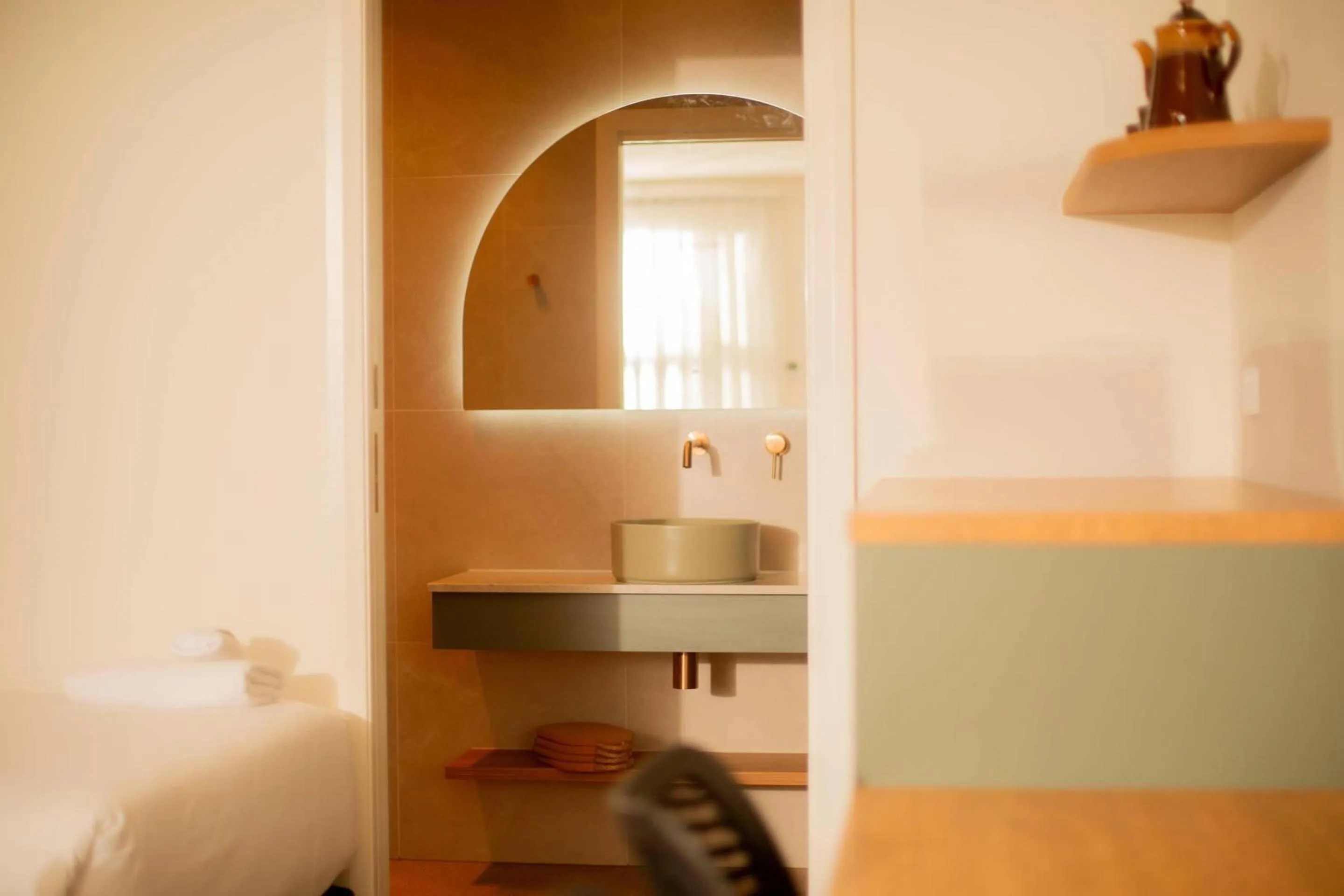 Bedroom, Bed in The Alluna Motel, an Ascend Collection Hotel