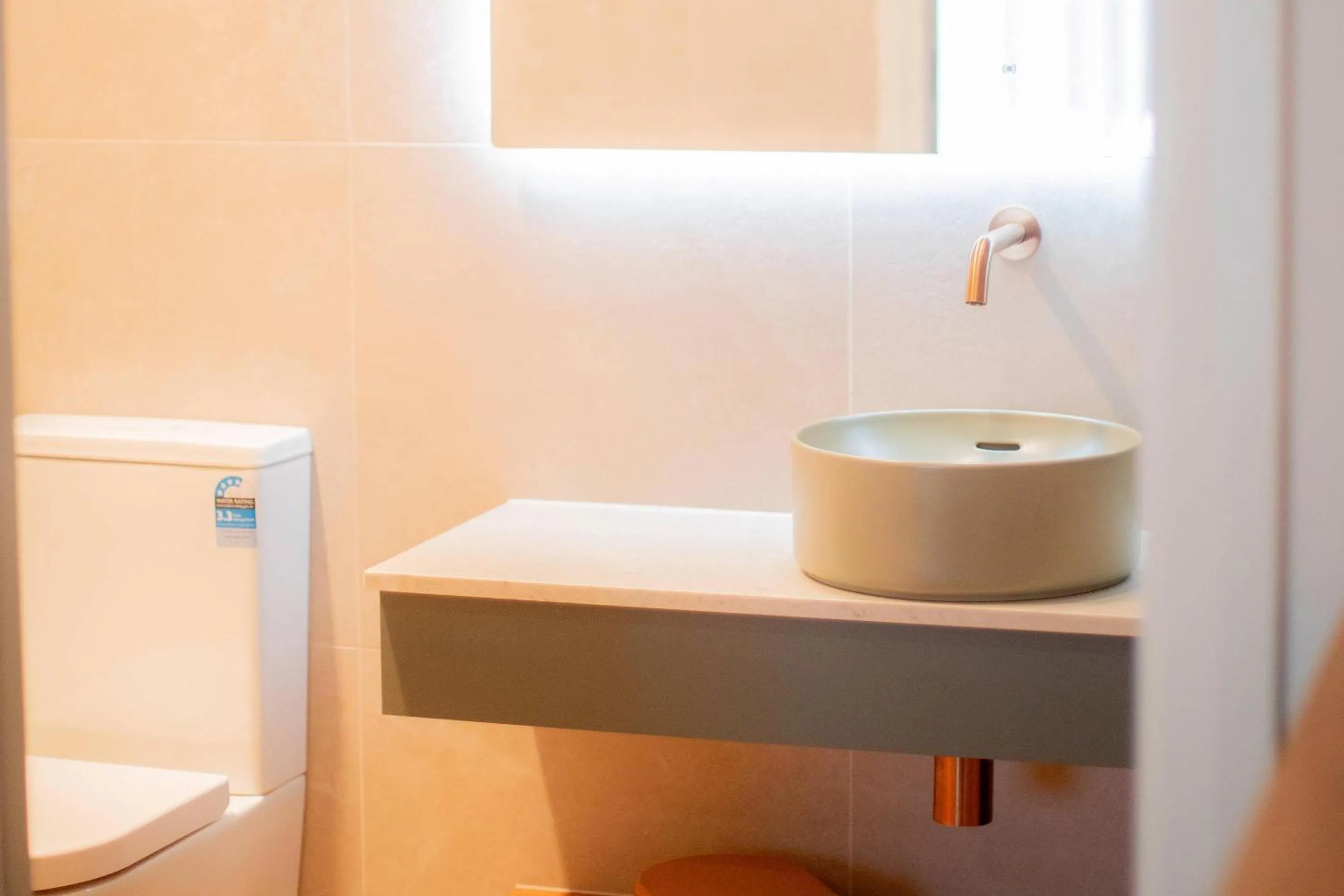 Bedroom in The Alluna Motel, an Ascend Collection Hotel