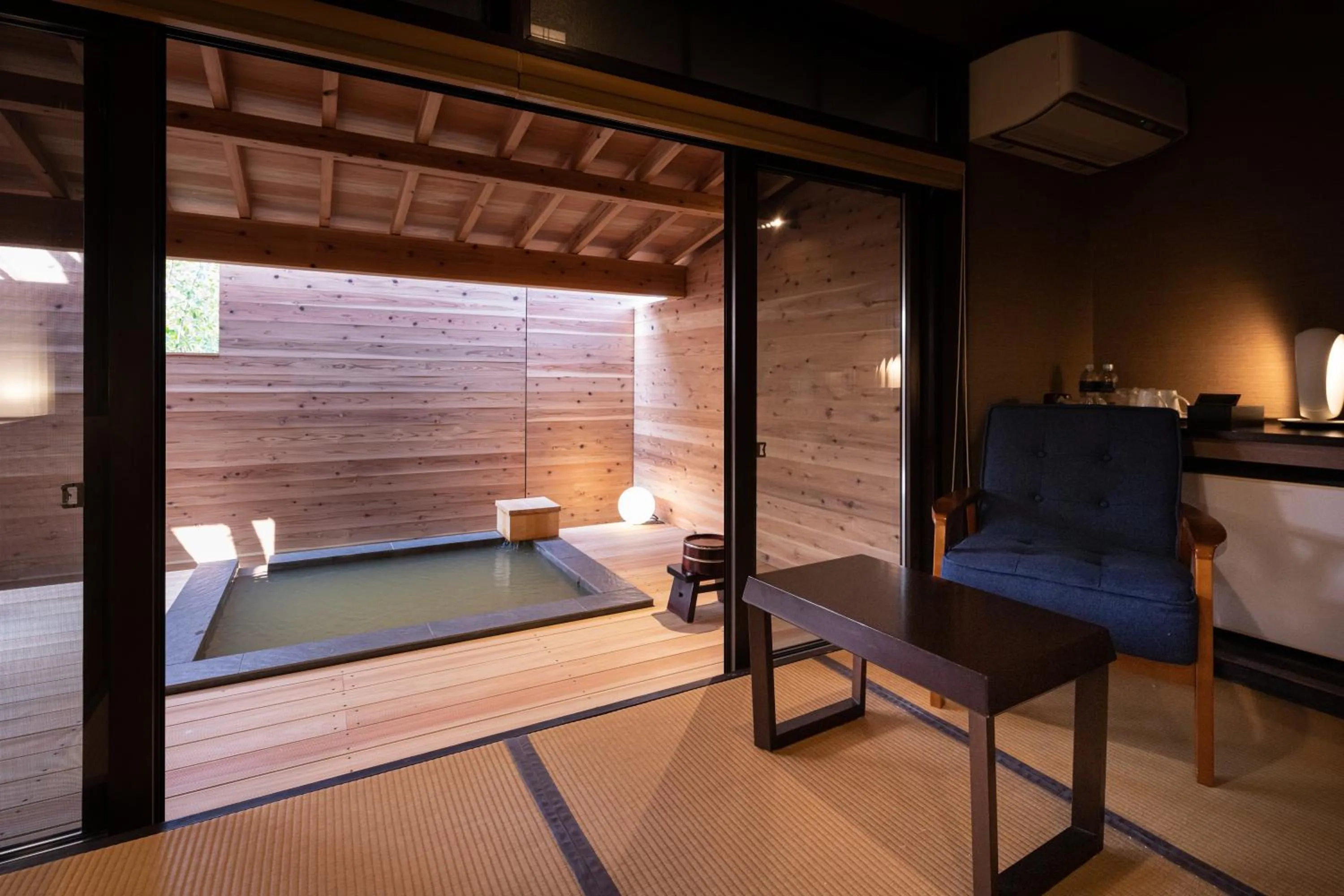 Hot Spring Bath, Bed in Sozankyo