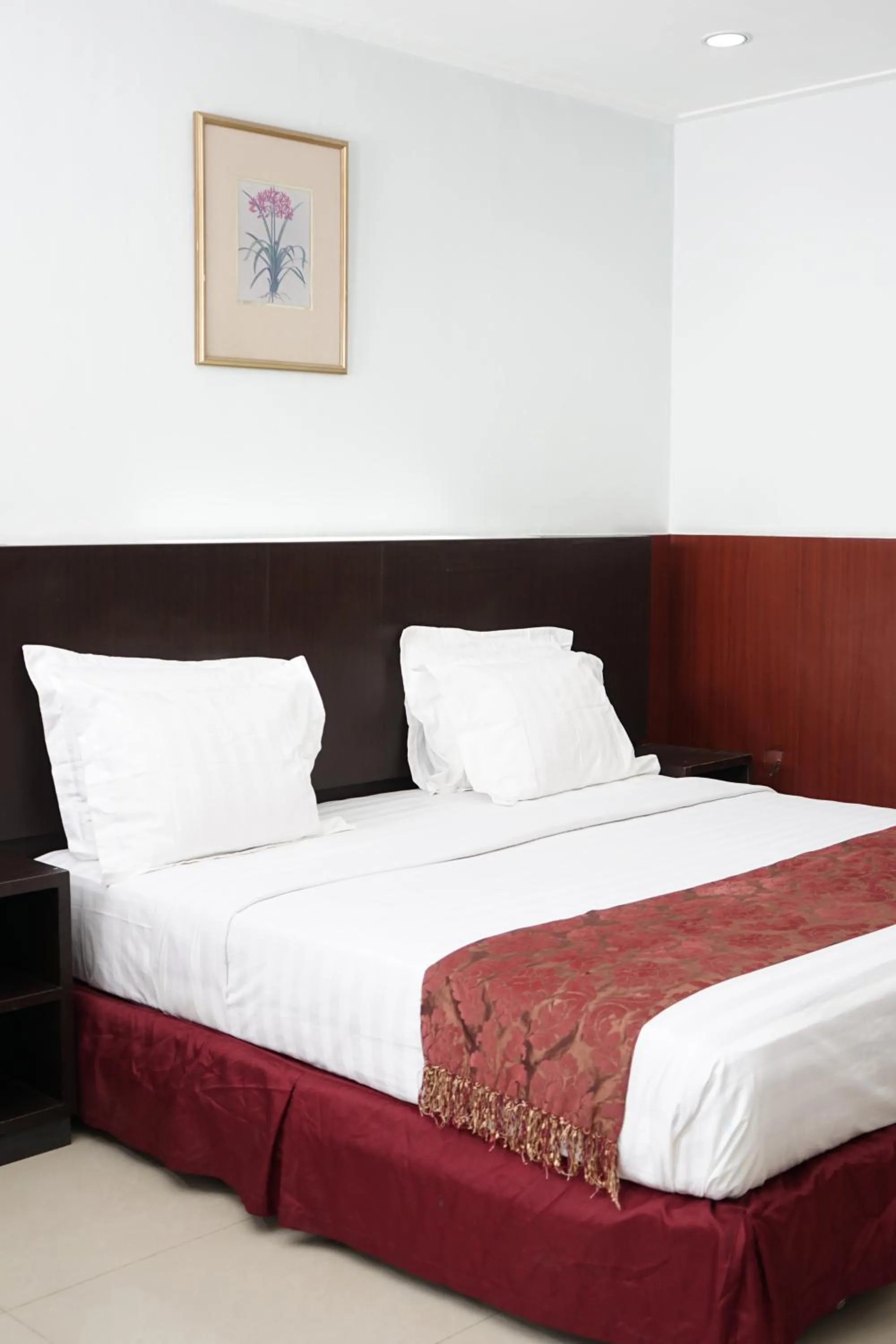 Bed in Rudang Hotel & Resort Berastagi