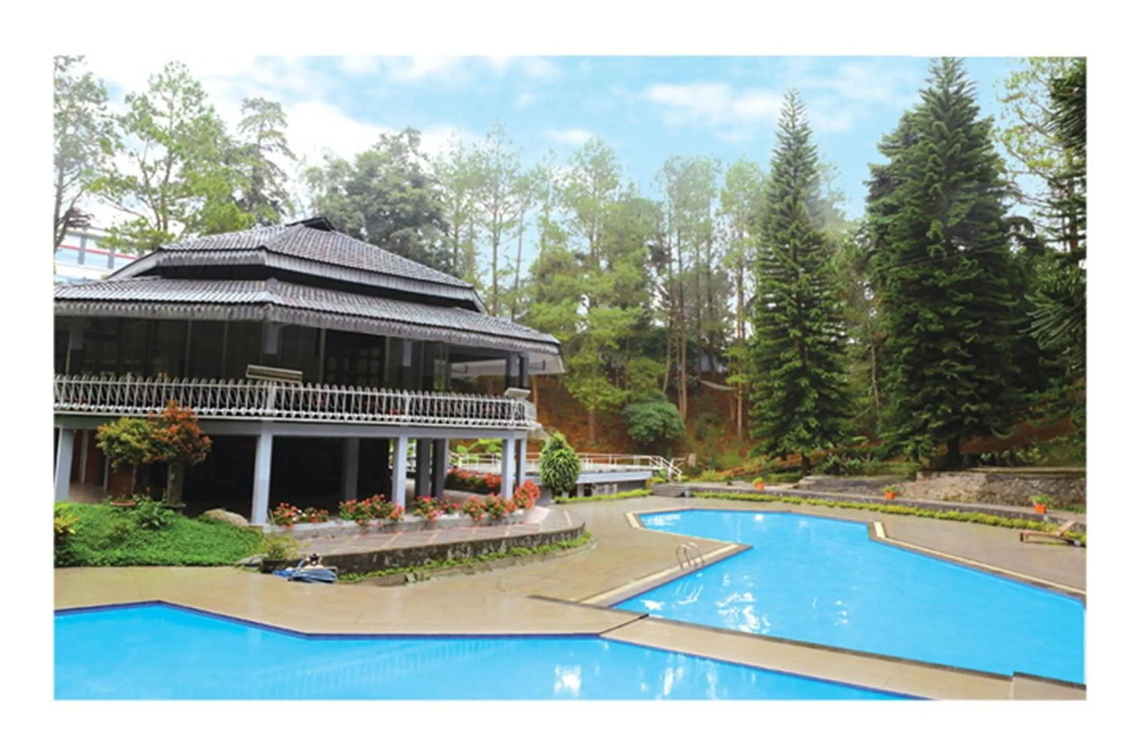 Swimming pool in Rudang Hotel & Resort Berastagi