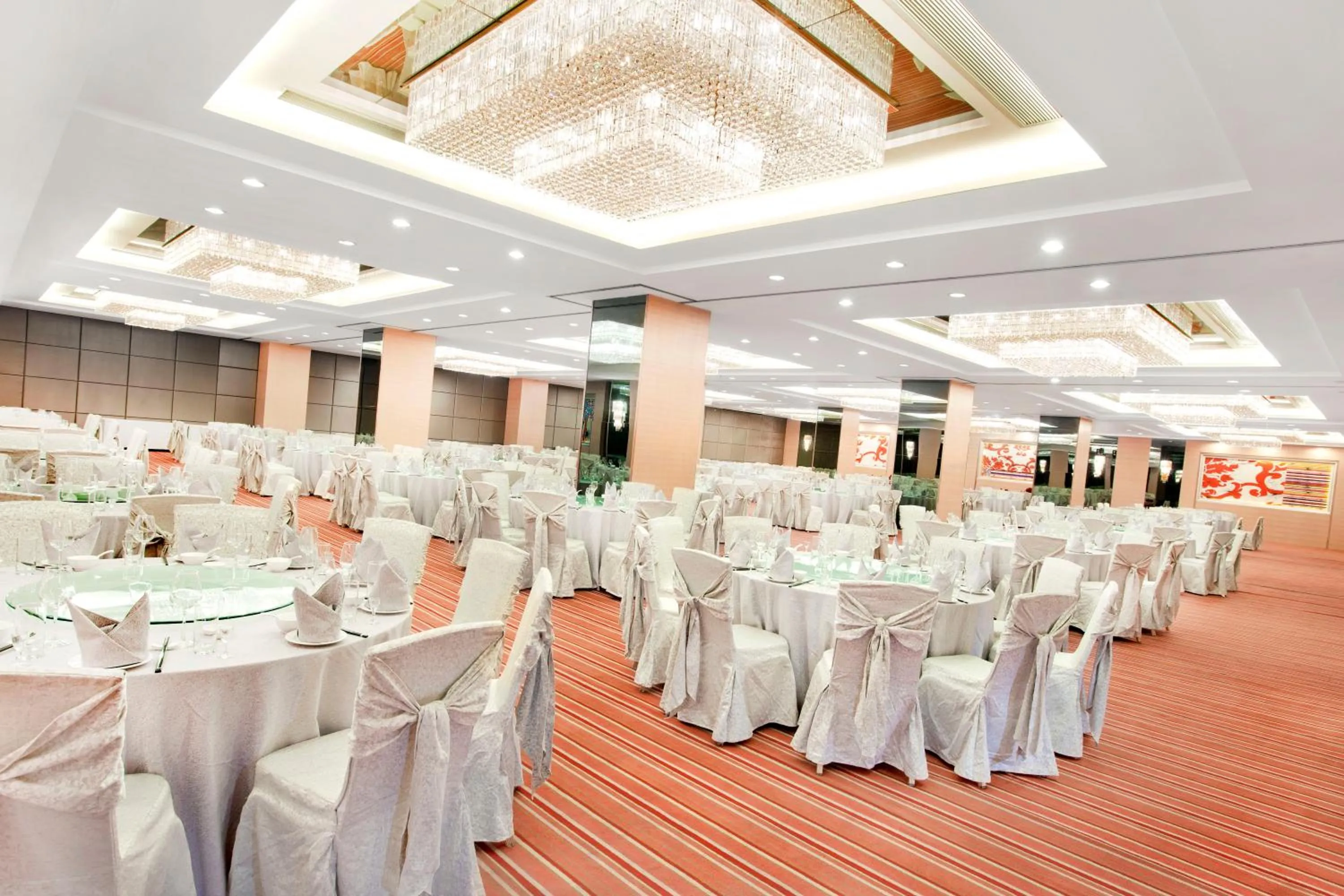 Restaurant/places to eat in Dorsett Wuhan