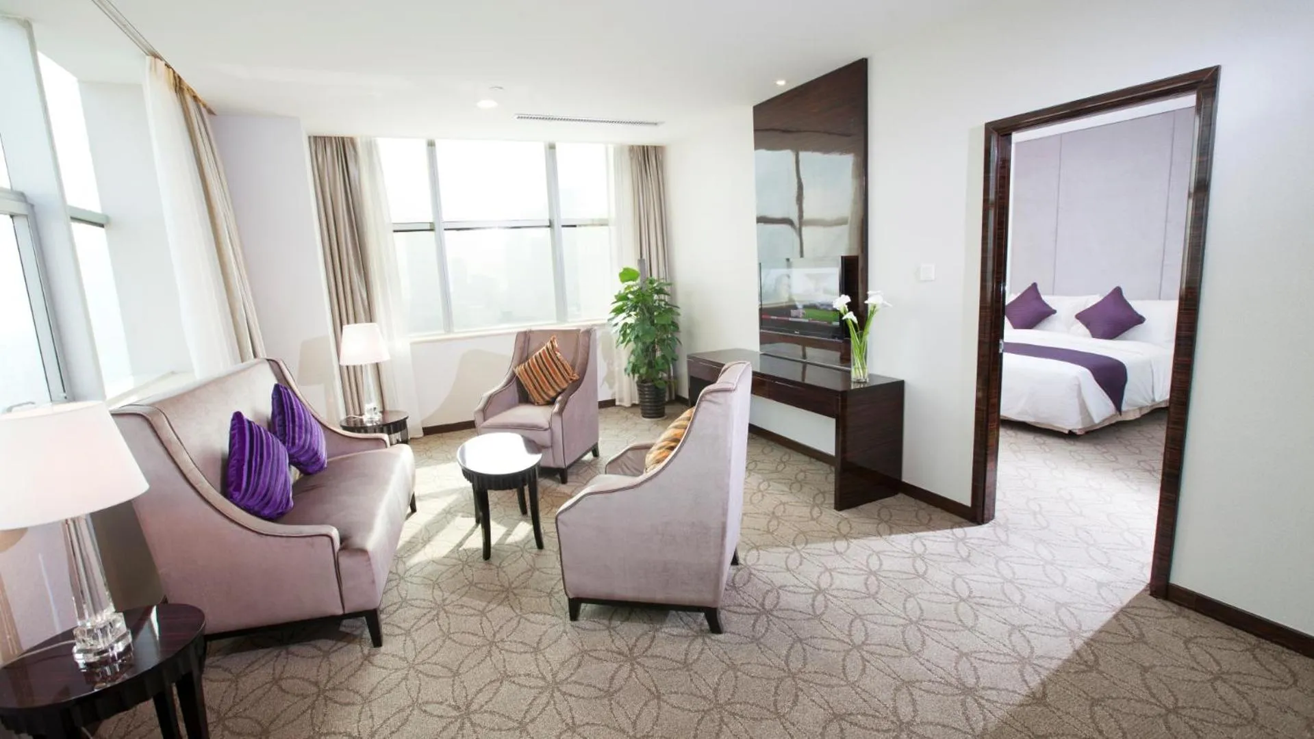 Living room in Dorsett Wuhan