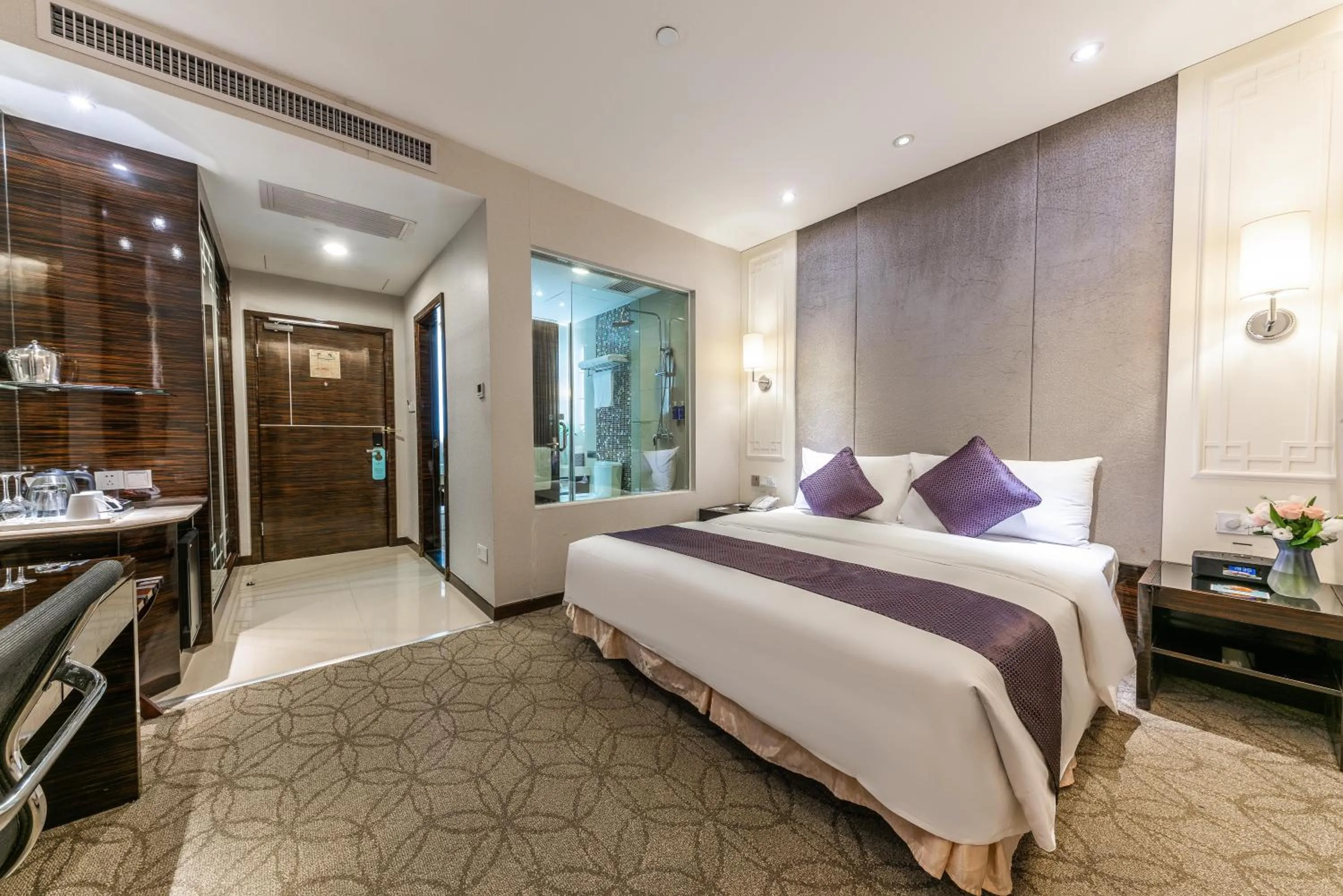 Bed in Dorsett Wuhan