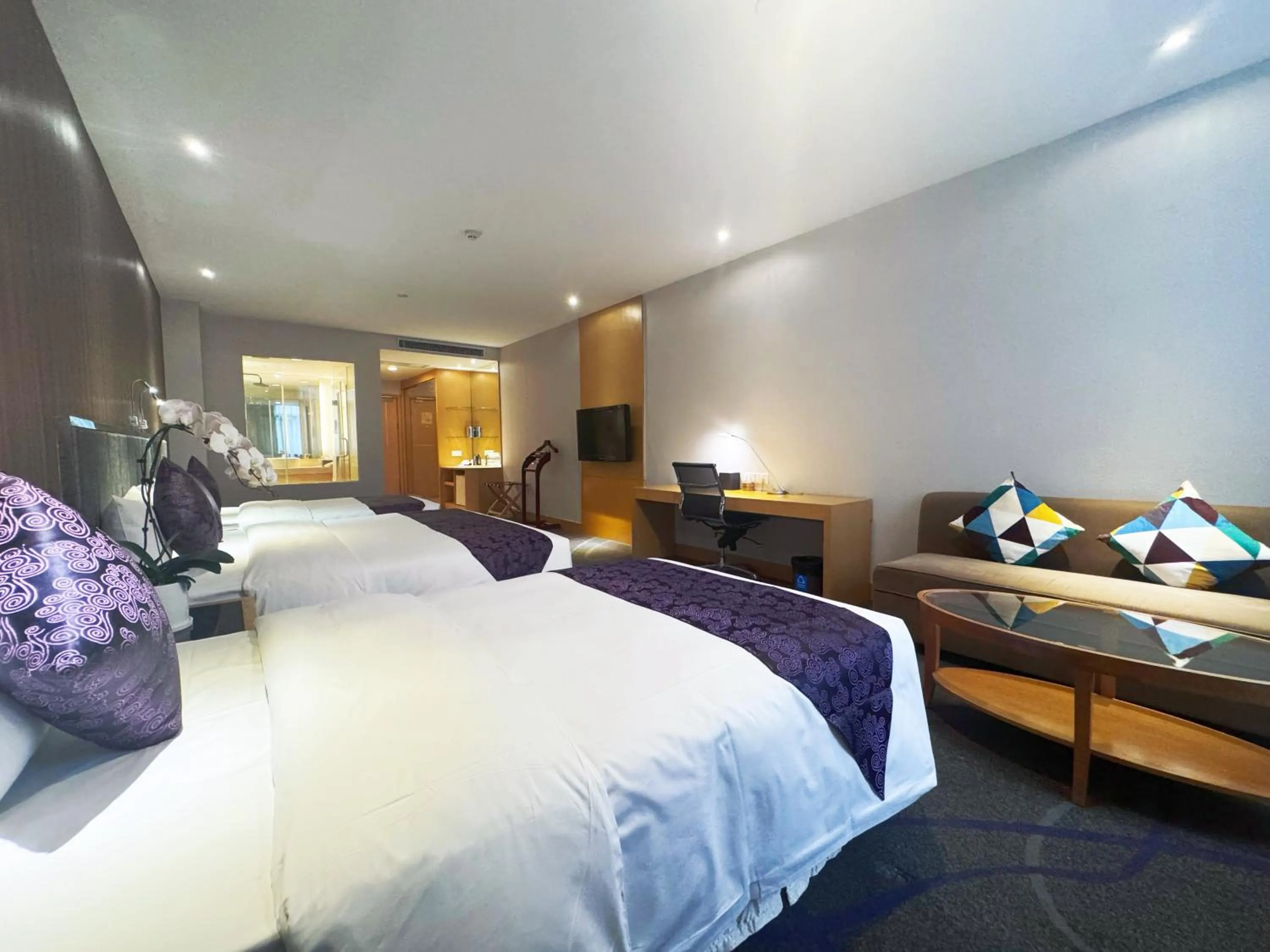 Bed in Dorsett Wuhan