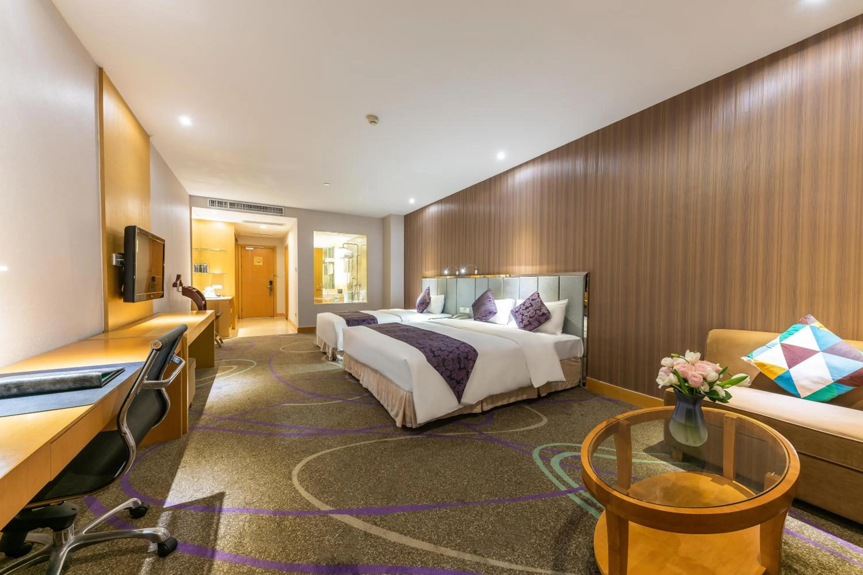 Photo of the whole room, Bed in Dorsett Wuhan