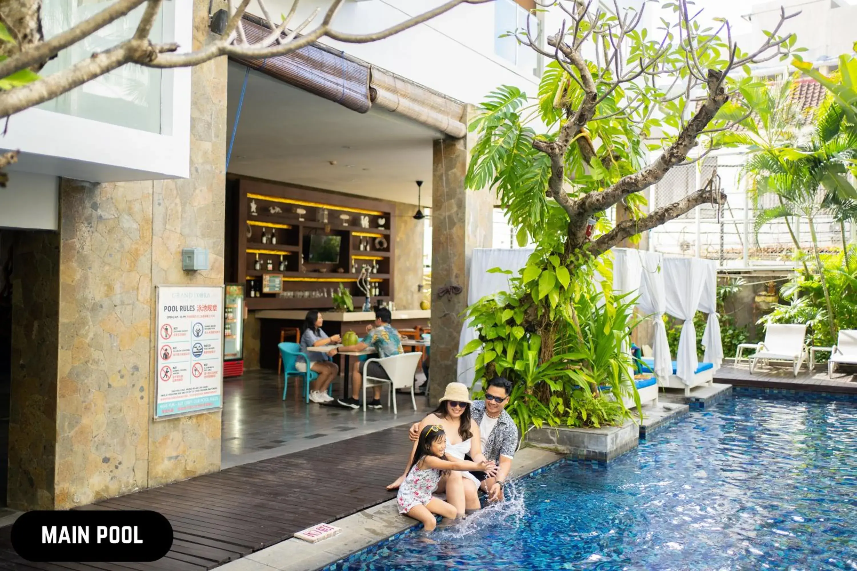 Pool view in Grand Ixora Kuta Resort Pool view in Grand Ixora Kuta Resort
