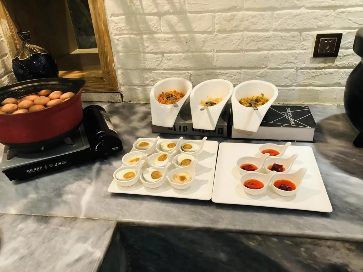 Restaurant/places to eat in Byland Star Hotel