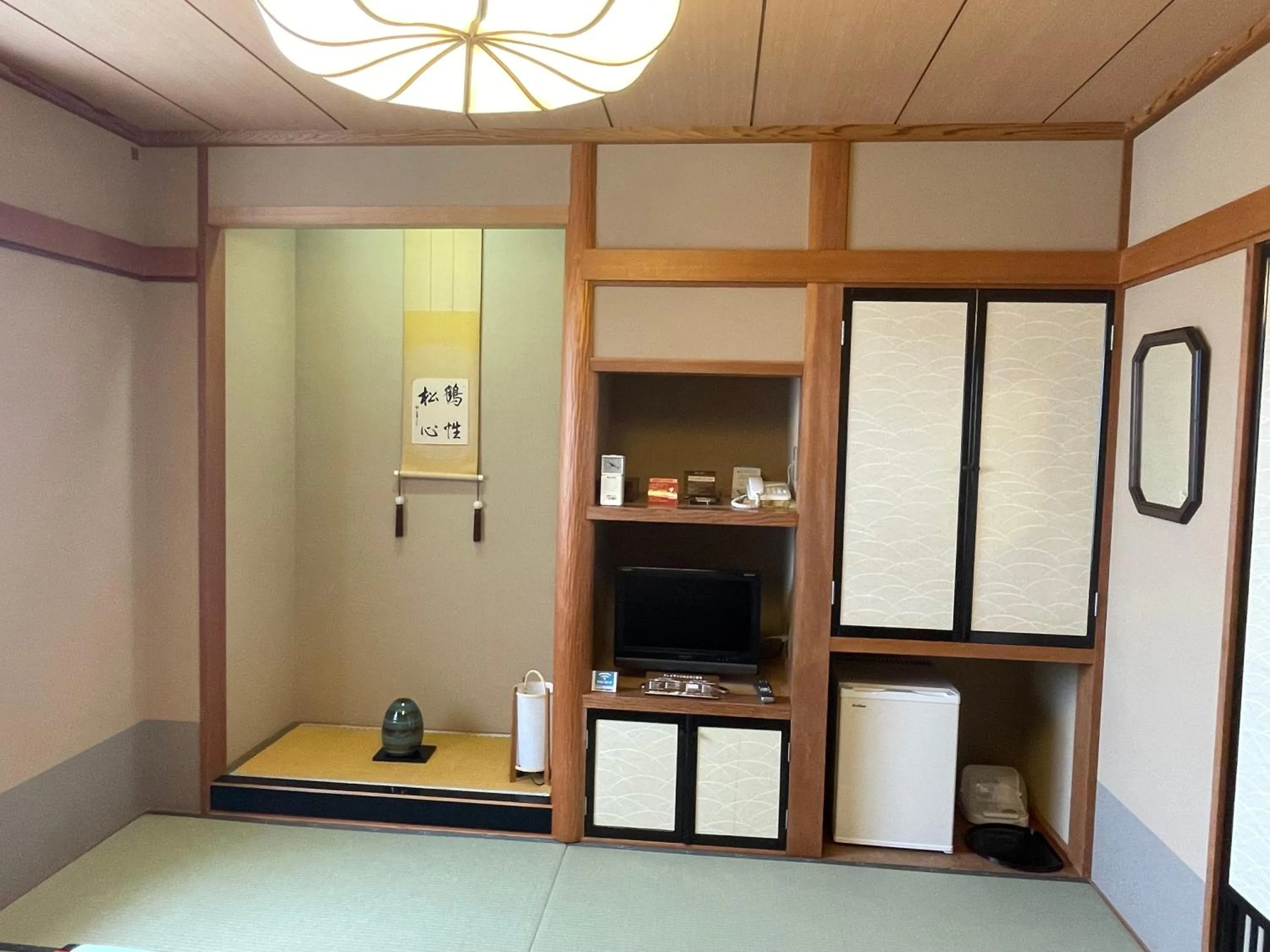 Photo of the whole room in Ryokan Ichinomatsu