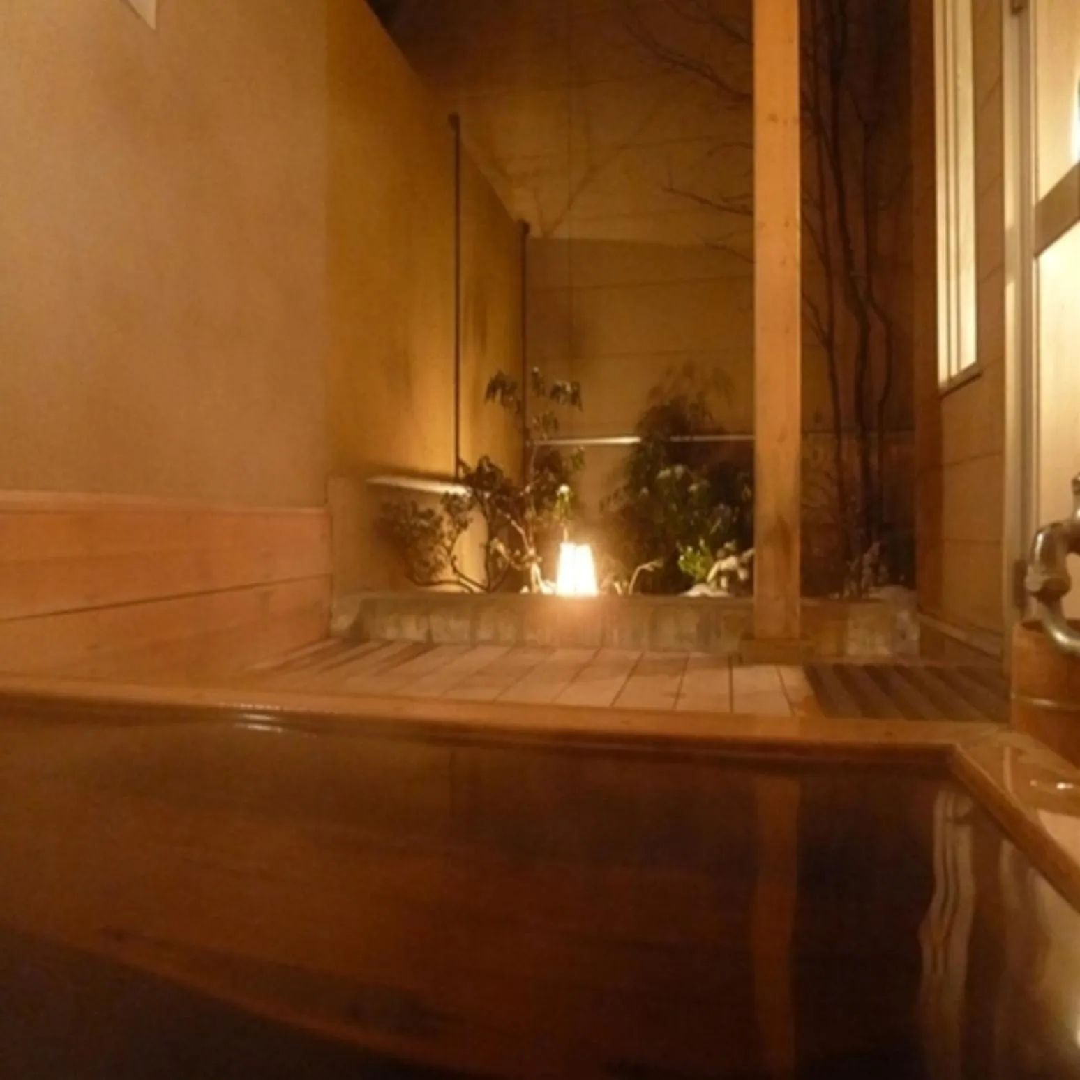 Hot Spring Bath in Ryokan Ichinomatsu