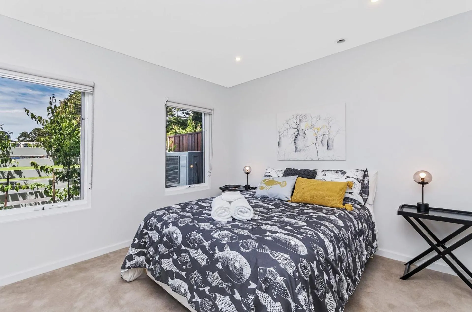 Bedroom, Bed in Absolute