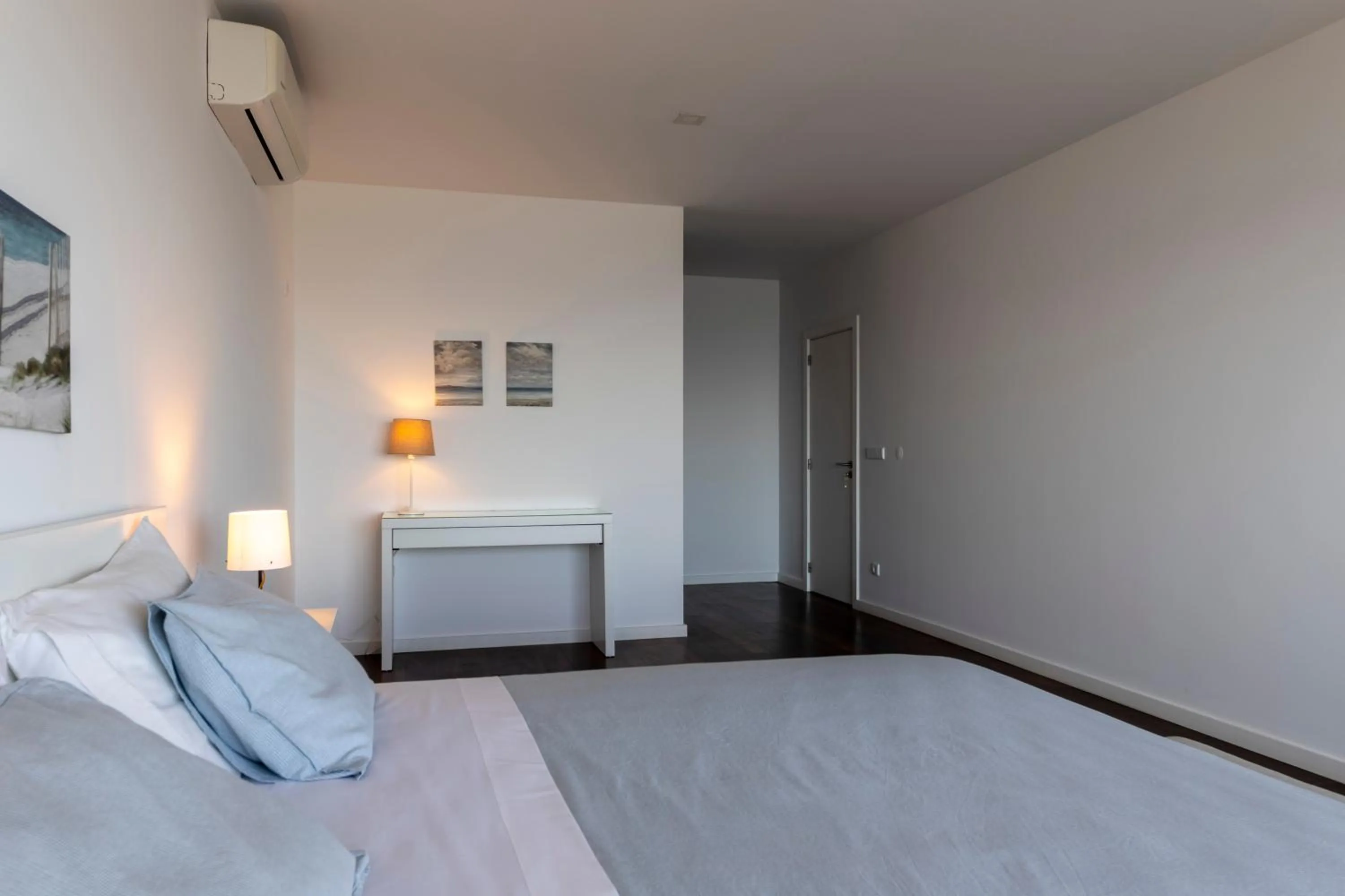 Bed in Xenon Urban Apartments