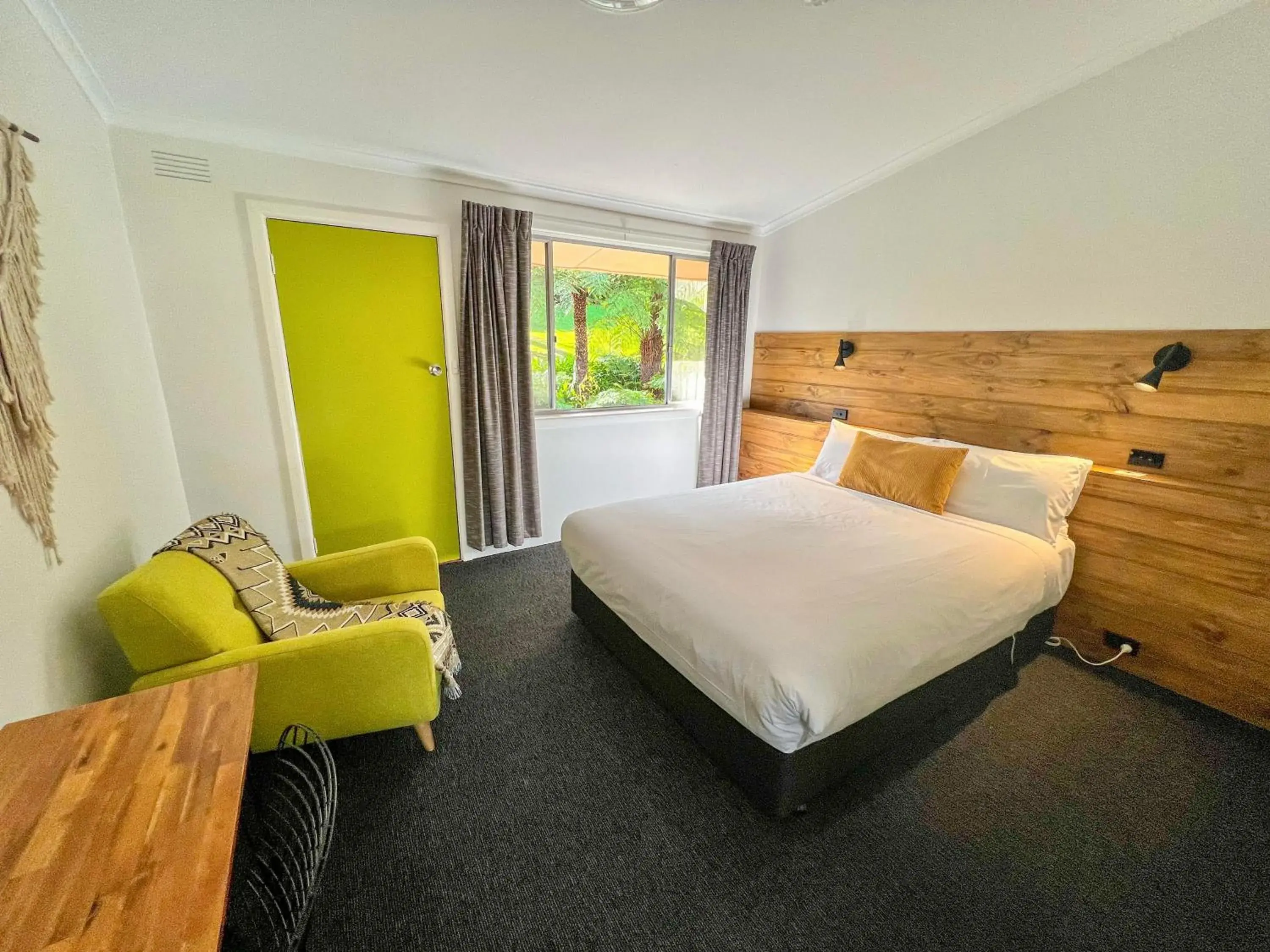 Standard Queen Room in Warburton Motel Standard Queen Room in Warburton Motel