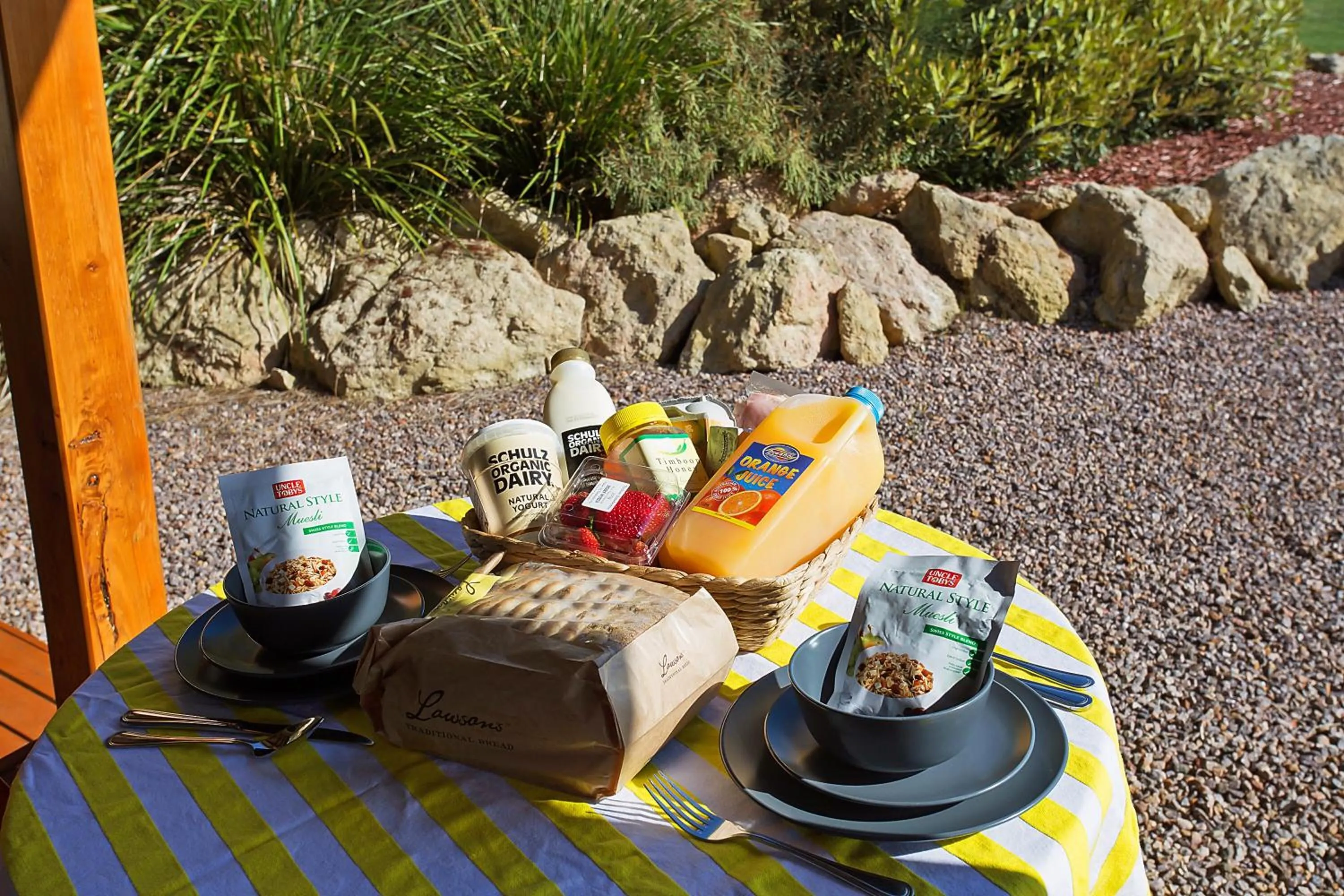 Breakfast in Anchors Port Campbell