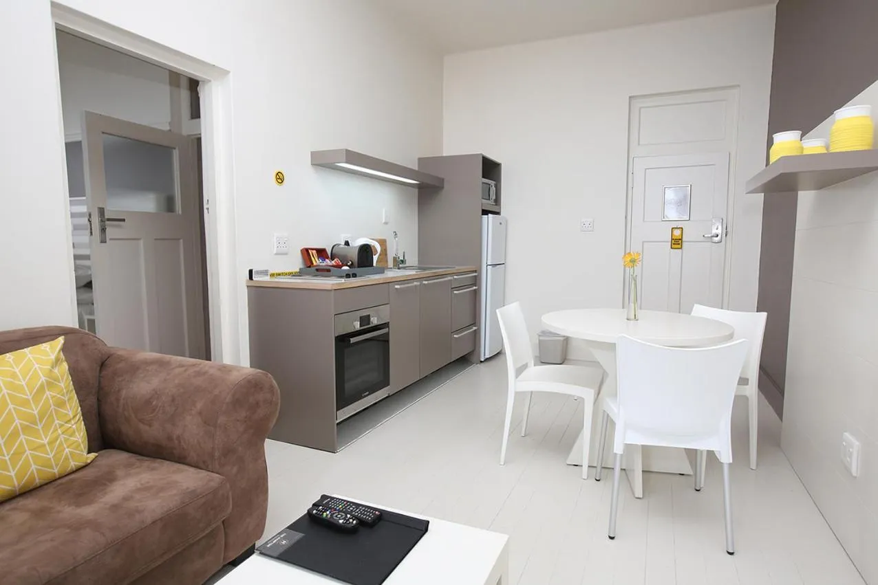 Kitchen or kitchenette in The Hampton Exclusive Guesthouse