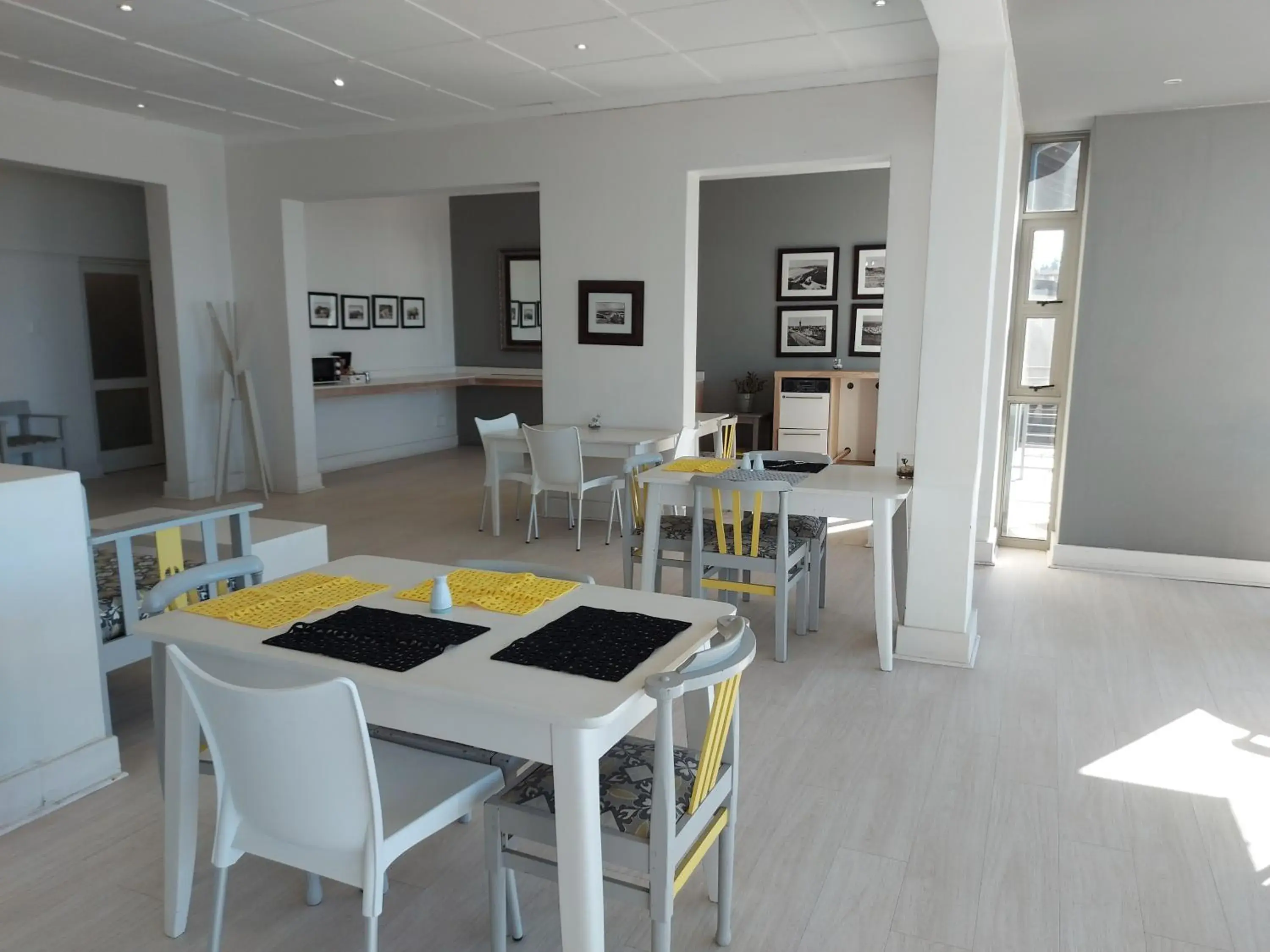 Restaurant/places to eat in The Hampton Exclusive Guesthouse Restaurant/places to eat in The Hampton Exclusive Guesthouse