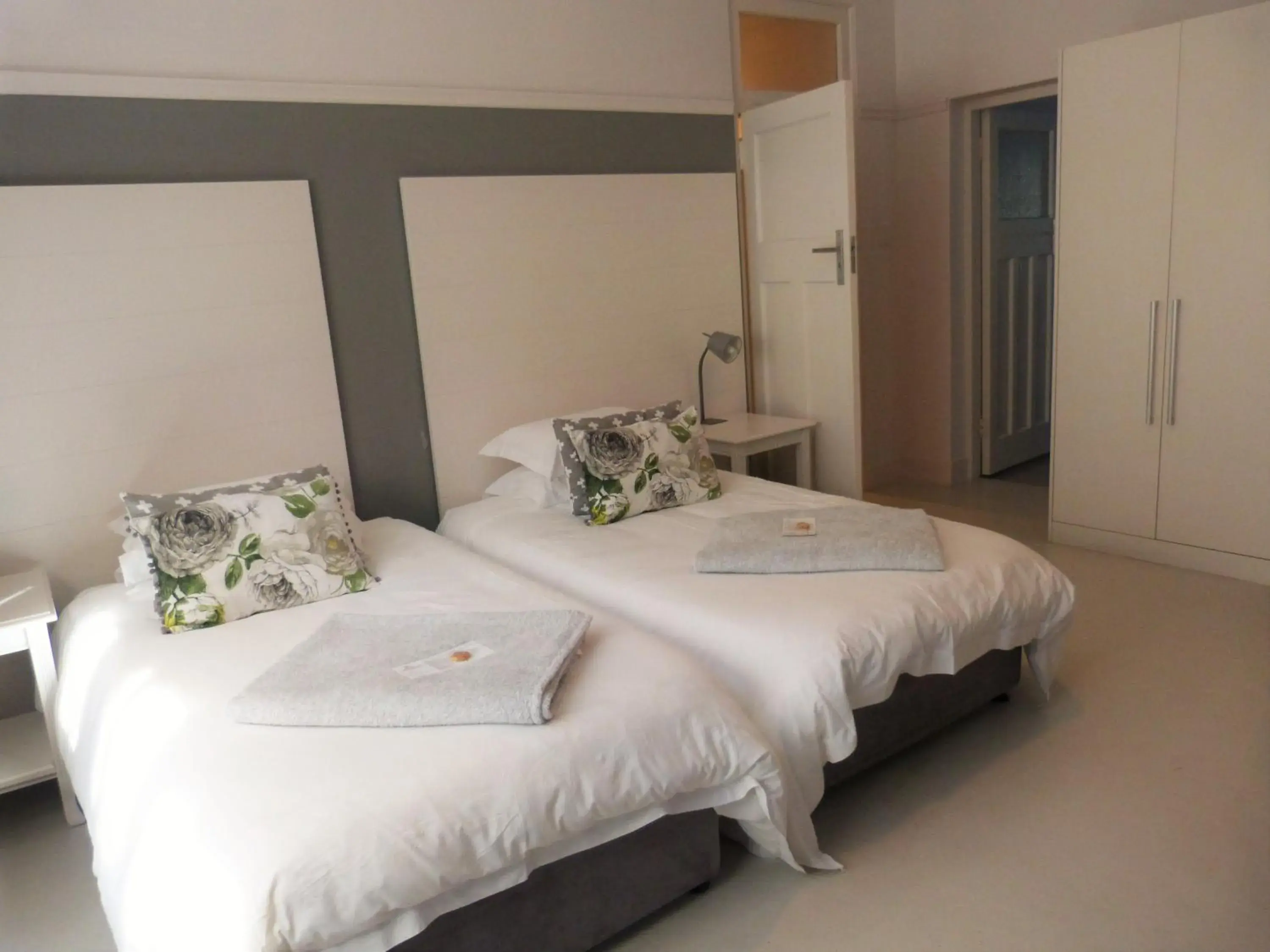 Twin/Double Room - single occupancy in The Hampton Exclusive Guesthouse Twin/Double Room - single occupancy in The Hampton Exclusive Guesthouse