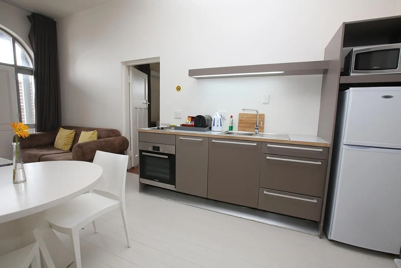 Kitchen or kitchenette in The Hampton Exclusive Guesthouse