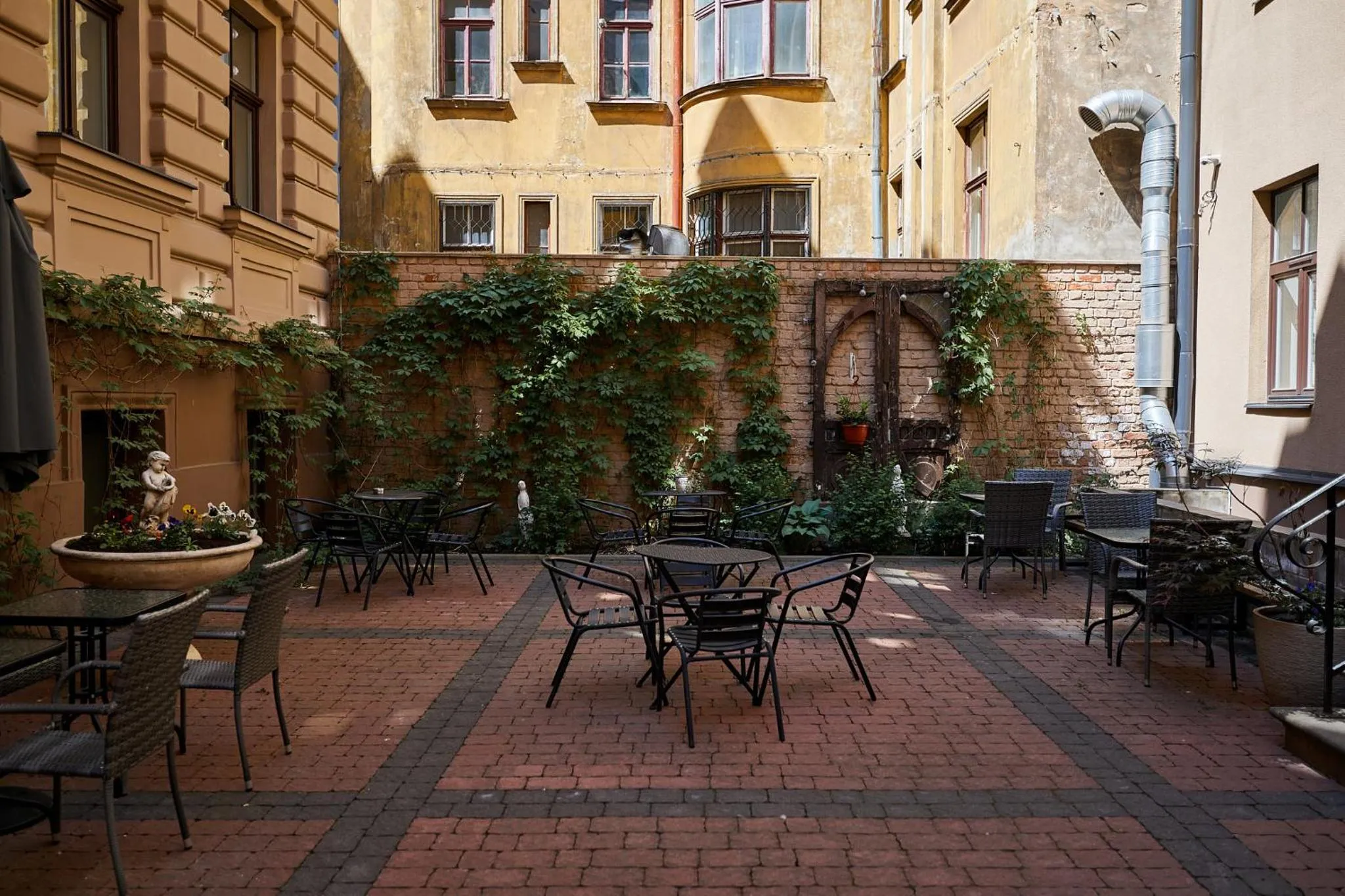 Inner courtyard view in Stabu Sēta Apartments
