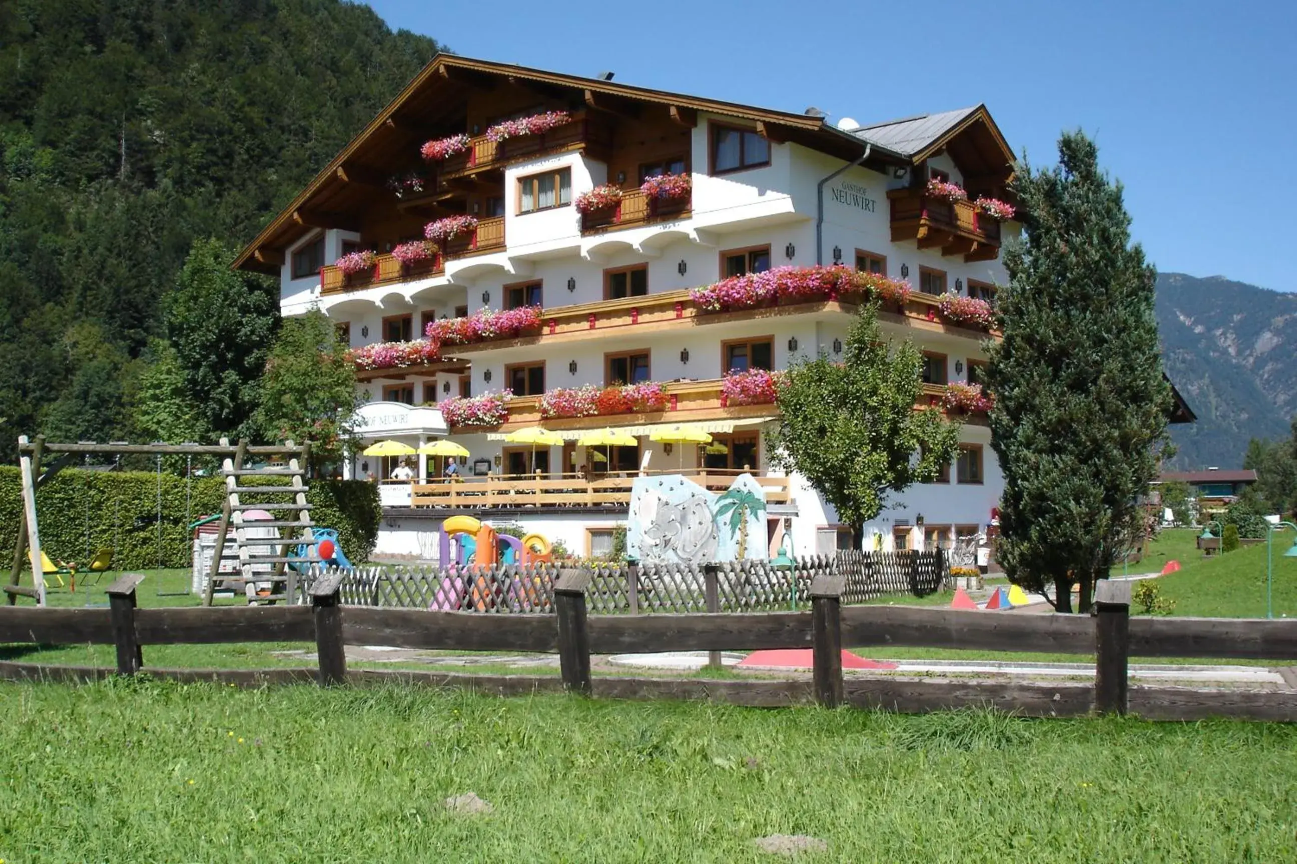 Summer, Property Building in Hotel Neuwirt