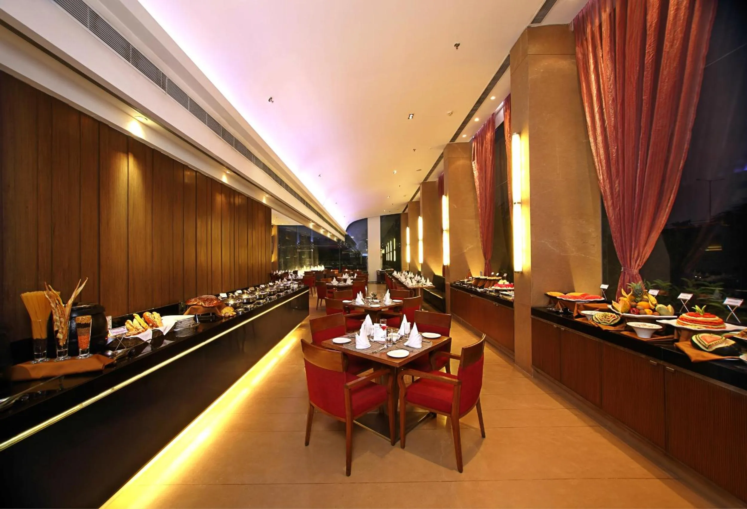 Restaurant/places to eat in Fortune Select SG Highway, Ahmedabad - Member ITC Hotels&#x27; Group