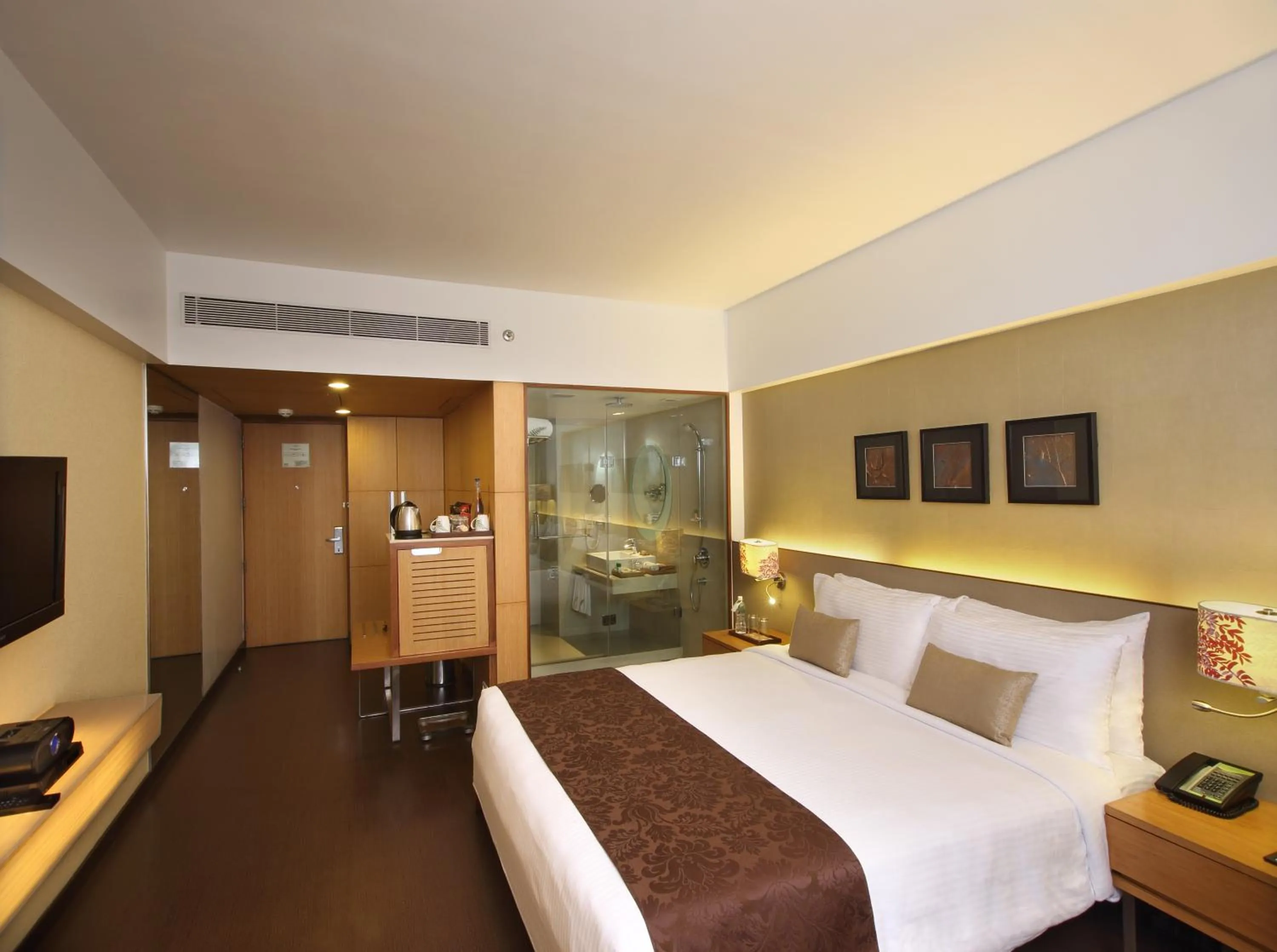 Bed in Fortune Select SG Highway, Ahmedabad - Member ITC Hotels' Group