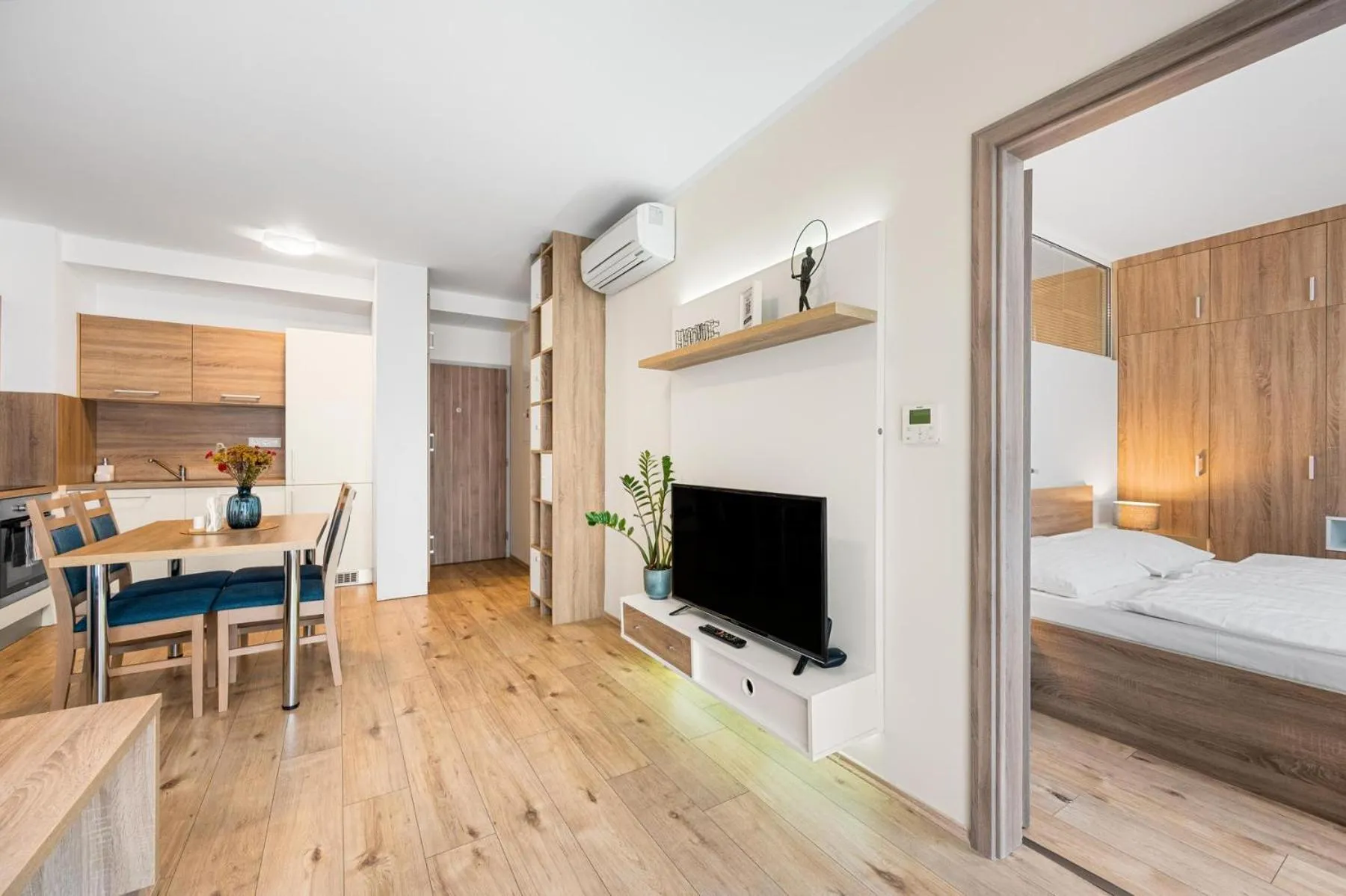 Kitchen or kitchenette, Bed in Apart Hotel VIRGO