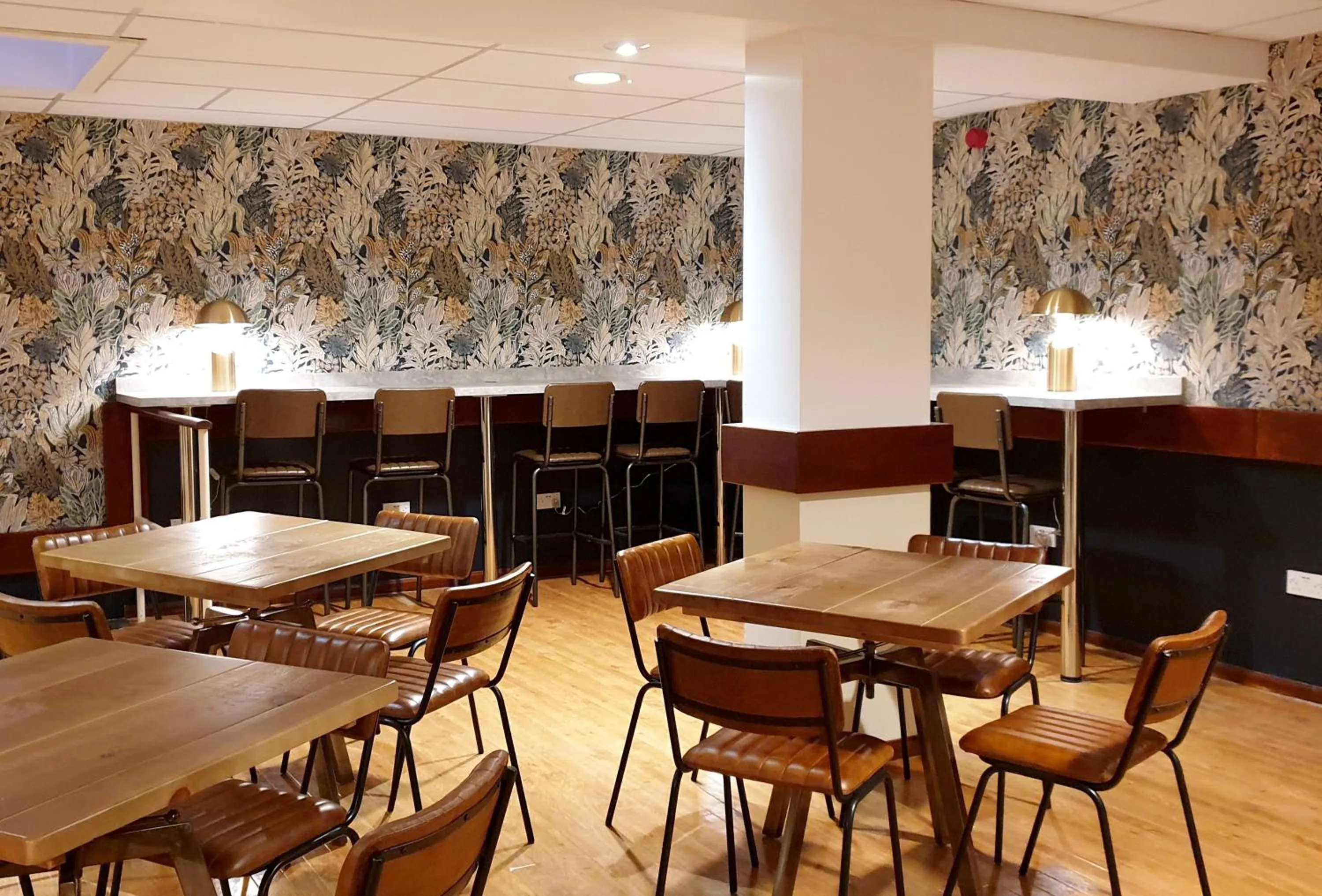 Restaurant/places to eat in Inverness Youth Hostel