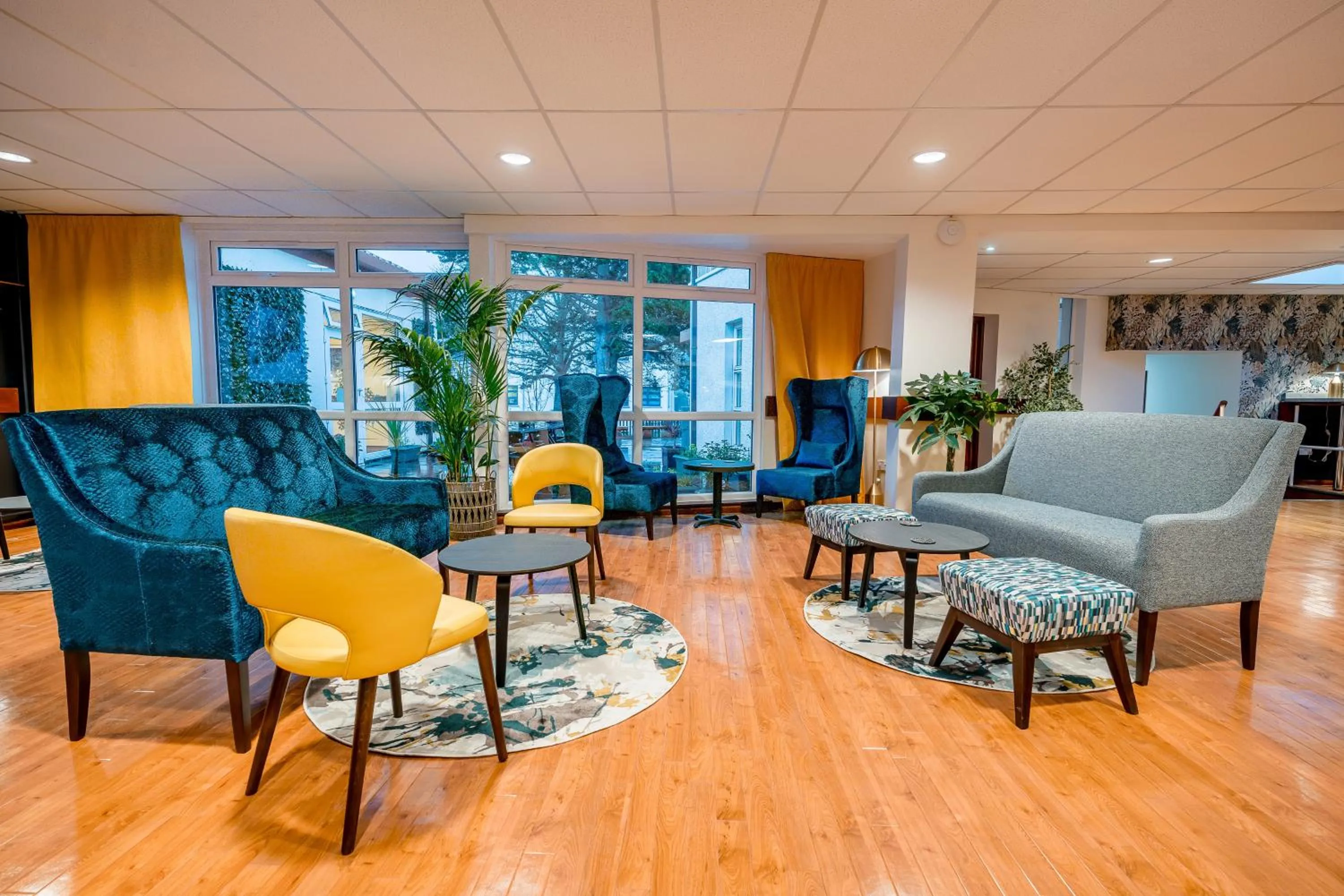 Communal lounge/ TV room in Inverness Youth Hostel