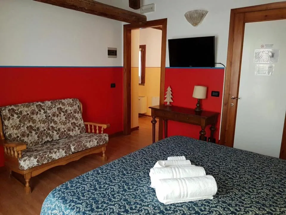 Bedroom, Bed in Agriturismo Villa Mocenigo