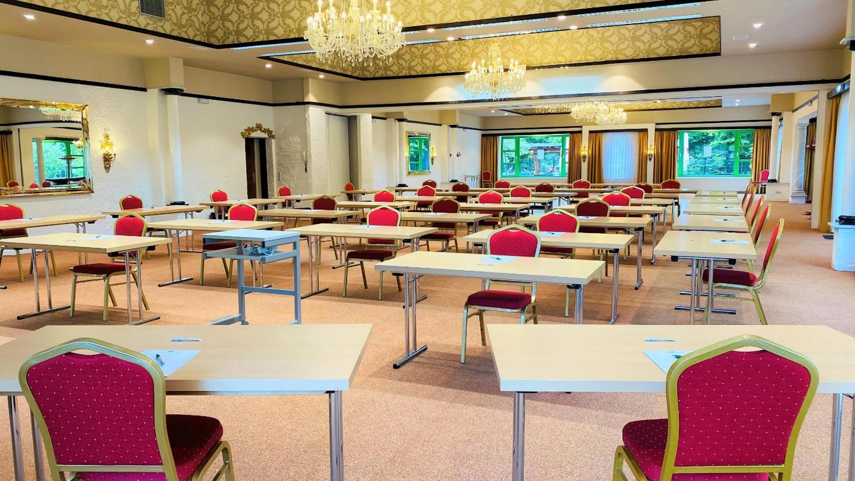 Business facilities in CONTEL Hotel