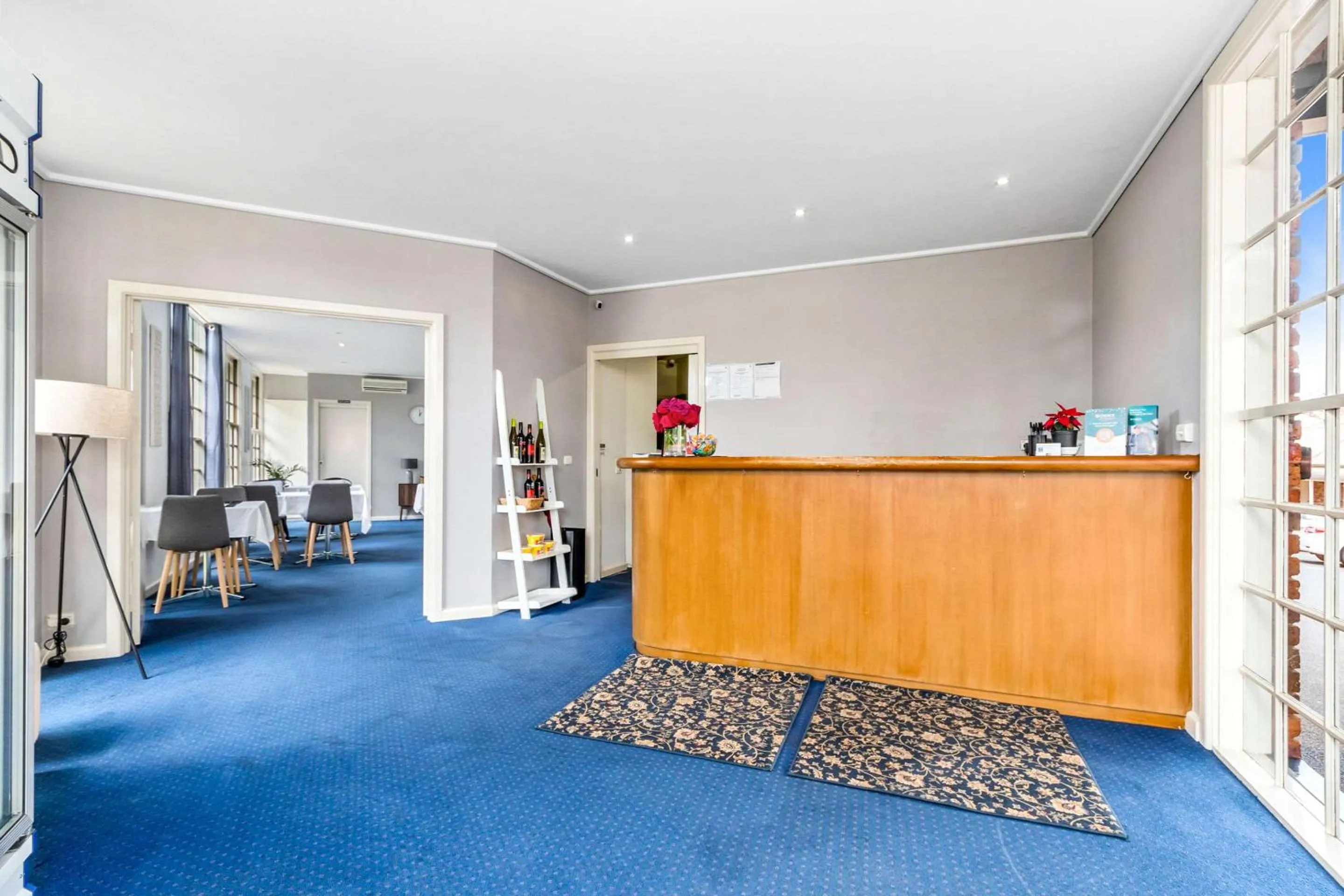 Lobby or reception in Greensborough Motel