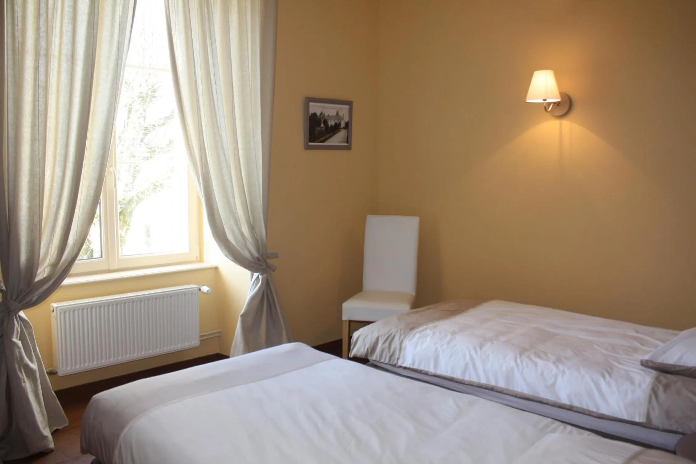 Bed in Chambres d'hôtes La Verrerie du Gast