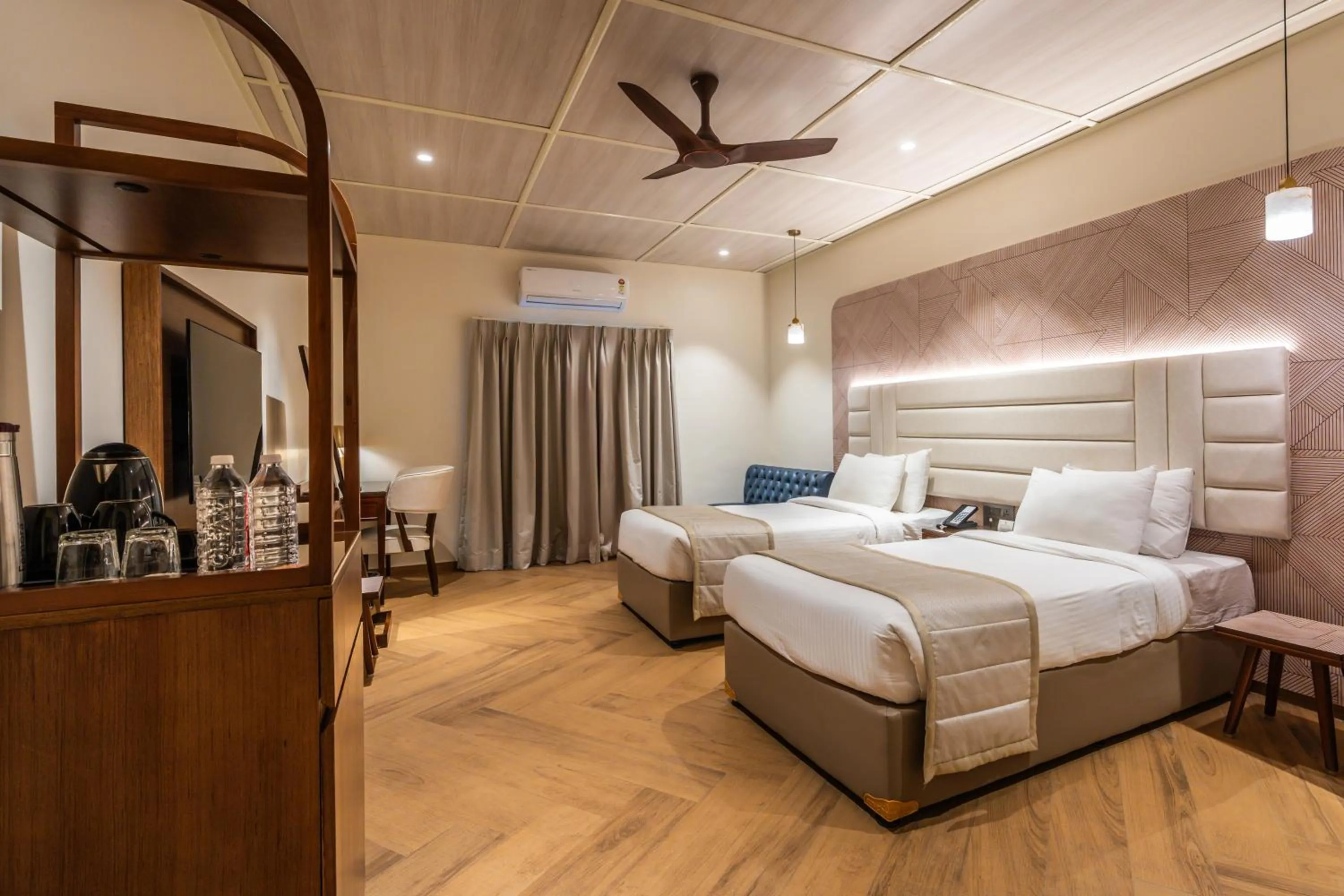 Coffee/tea facilities, Bed in Grand Hotel Mumbai - Ballard Estate, Fort