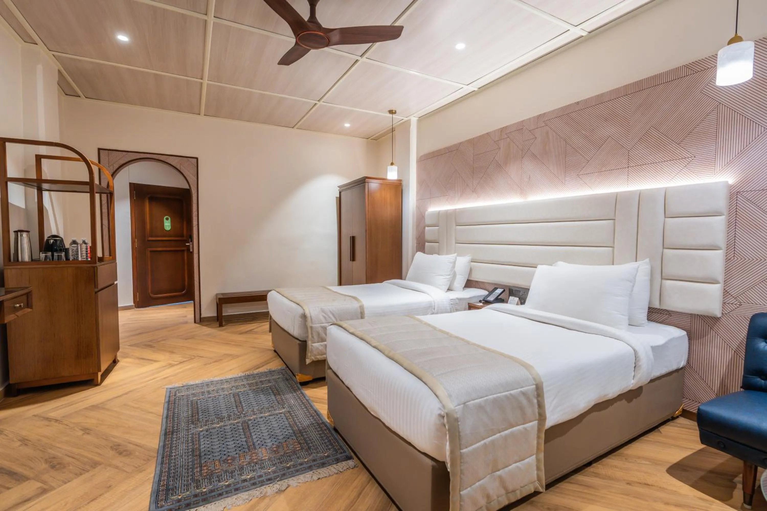 Bedroom, Bed in Grand Hotel Mumbai - Ballard Estate, Fort